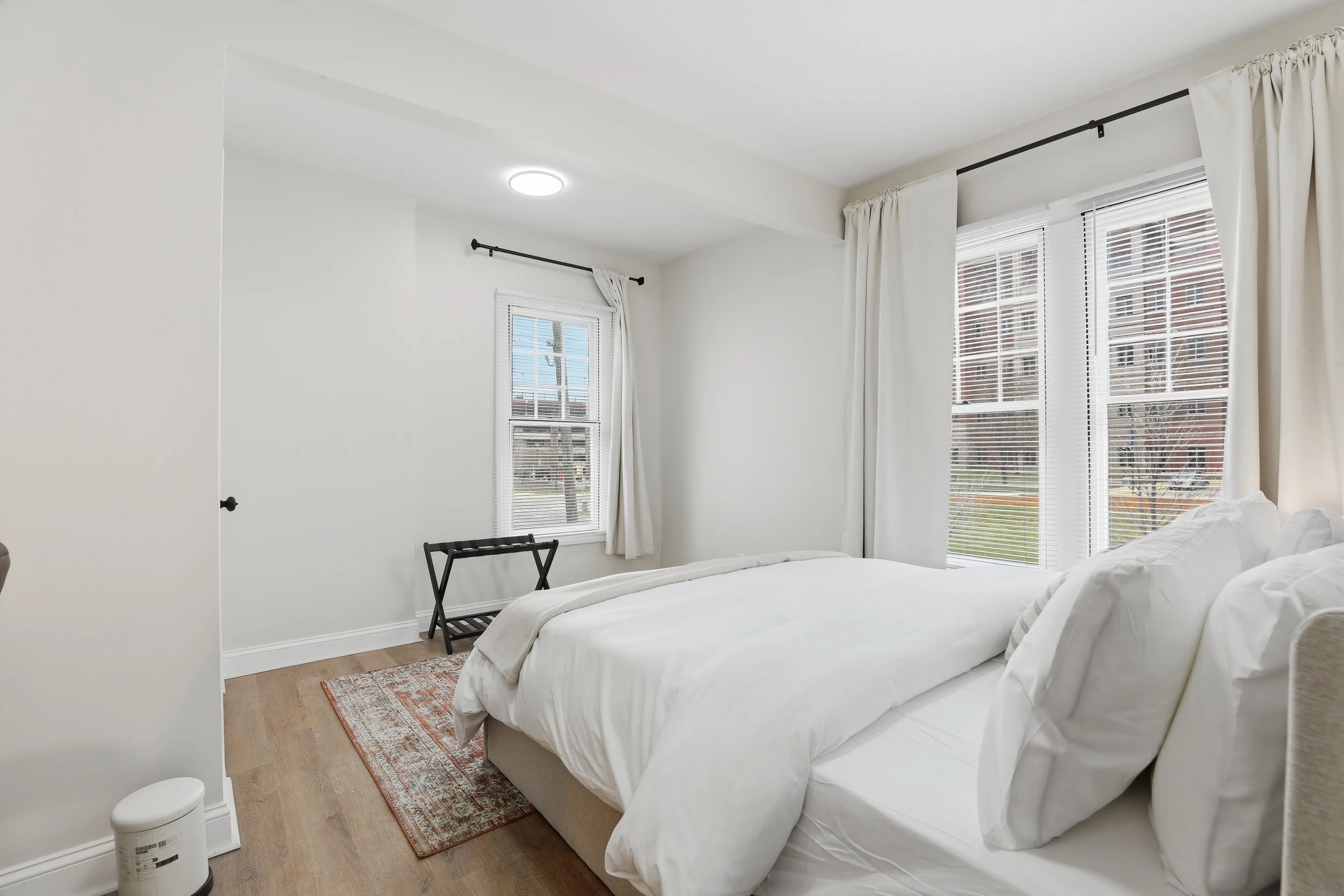 55_4635 john r st-55.jpg