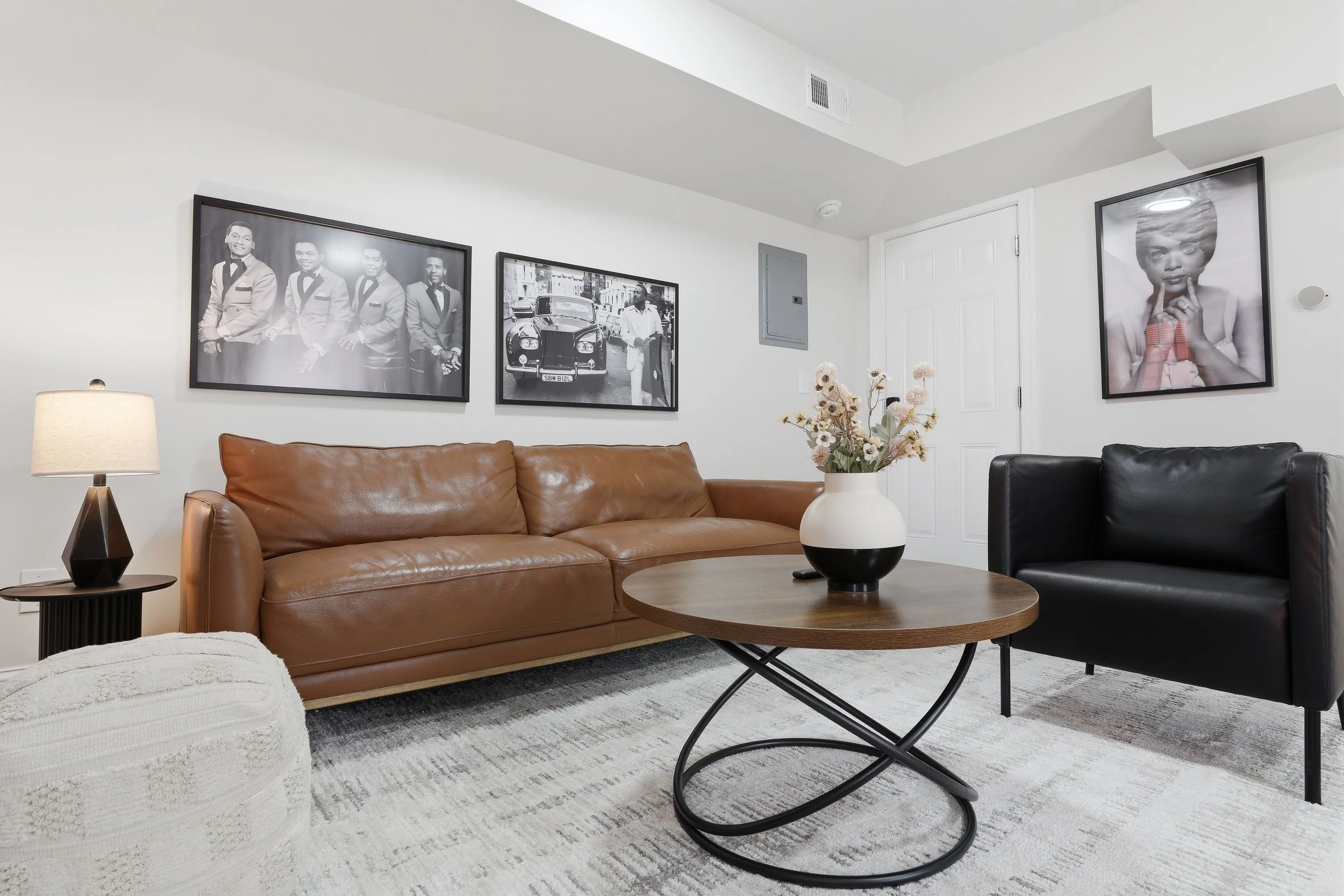 40_4635 john r st-40.jpg