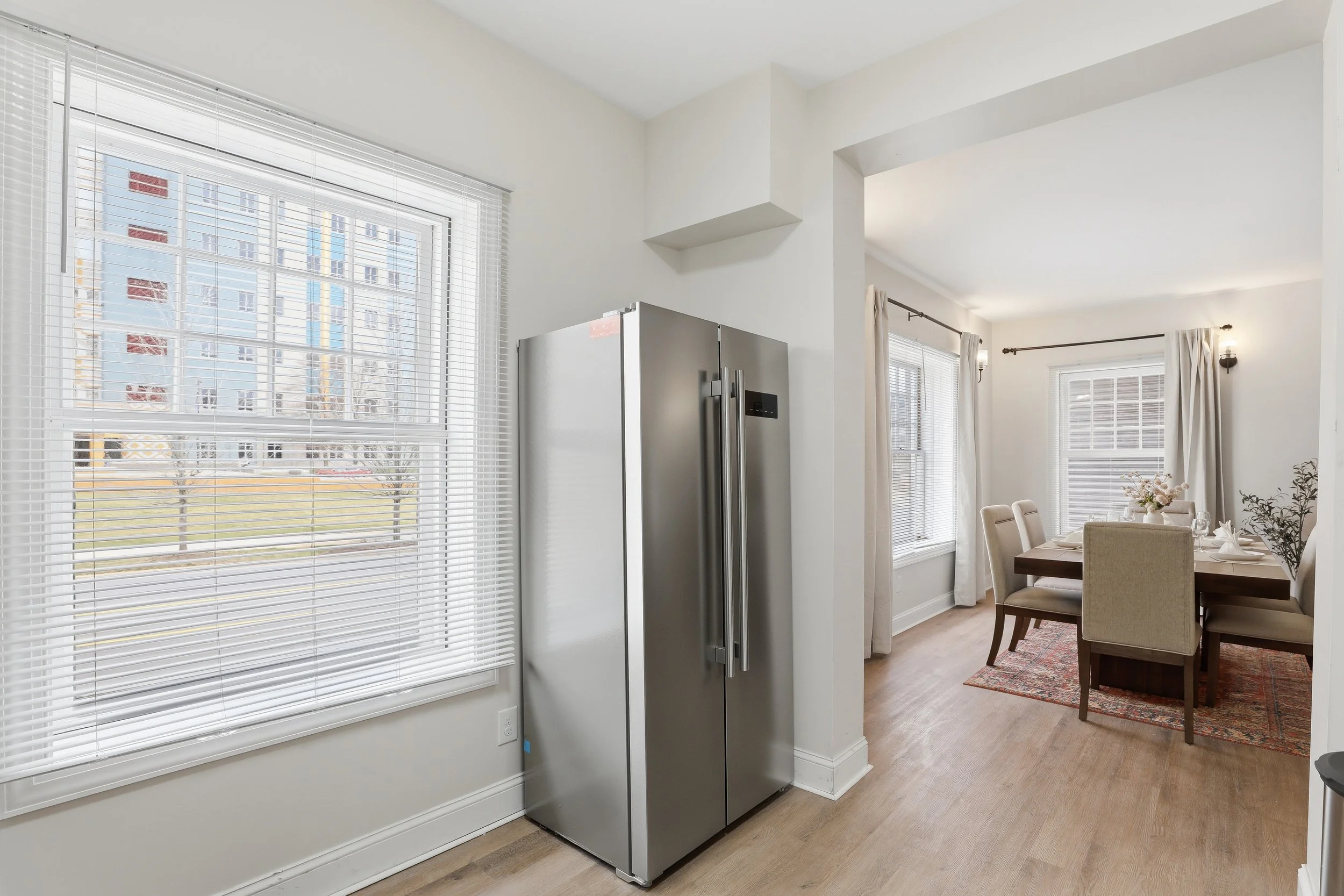 24_4635 john r st-24.jpg