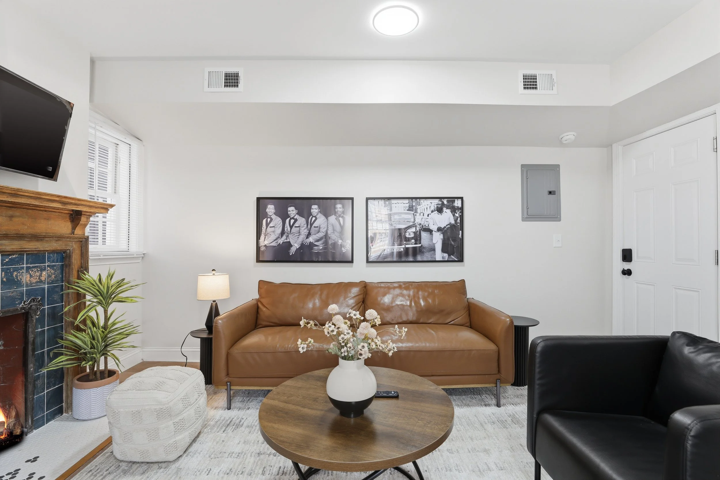 41_4635 john r st-41.jpg