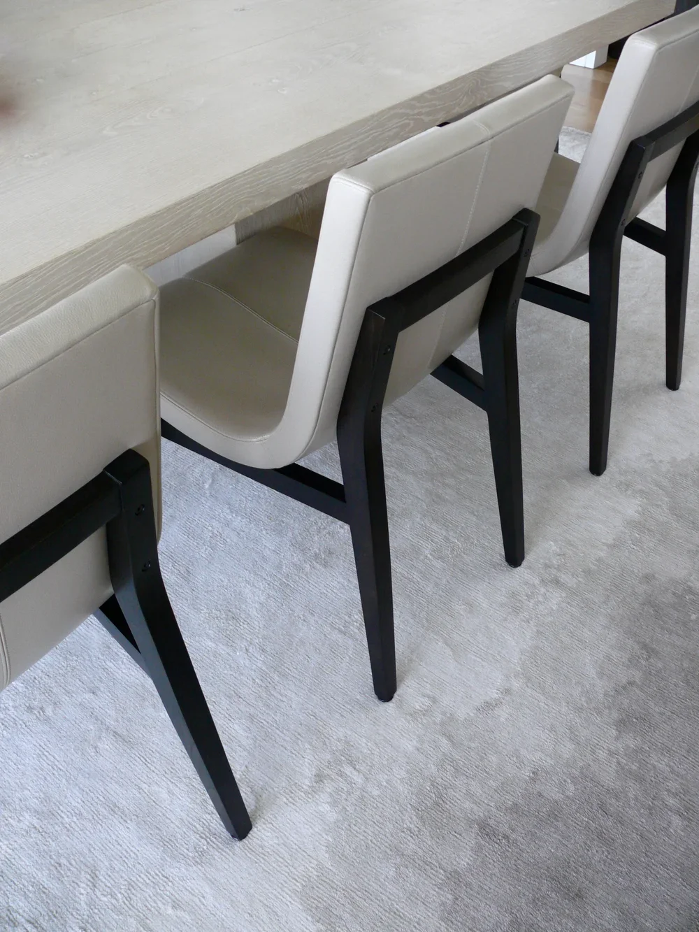 Holly Hunt dining chair back detail, dining room Holland Green apartment