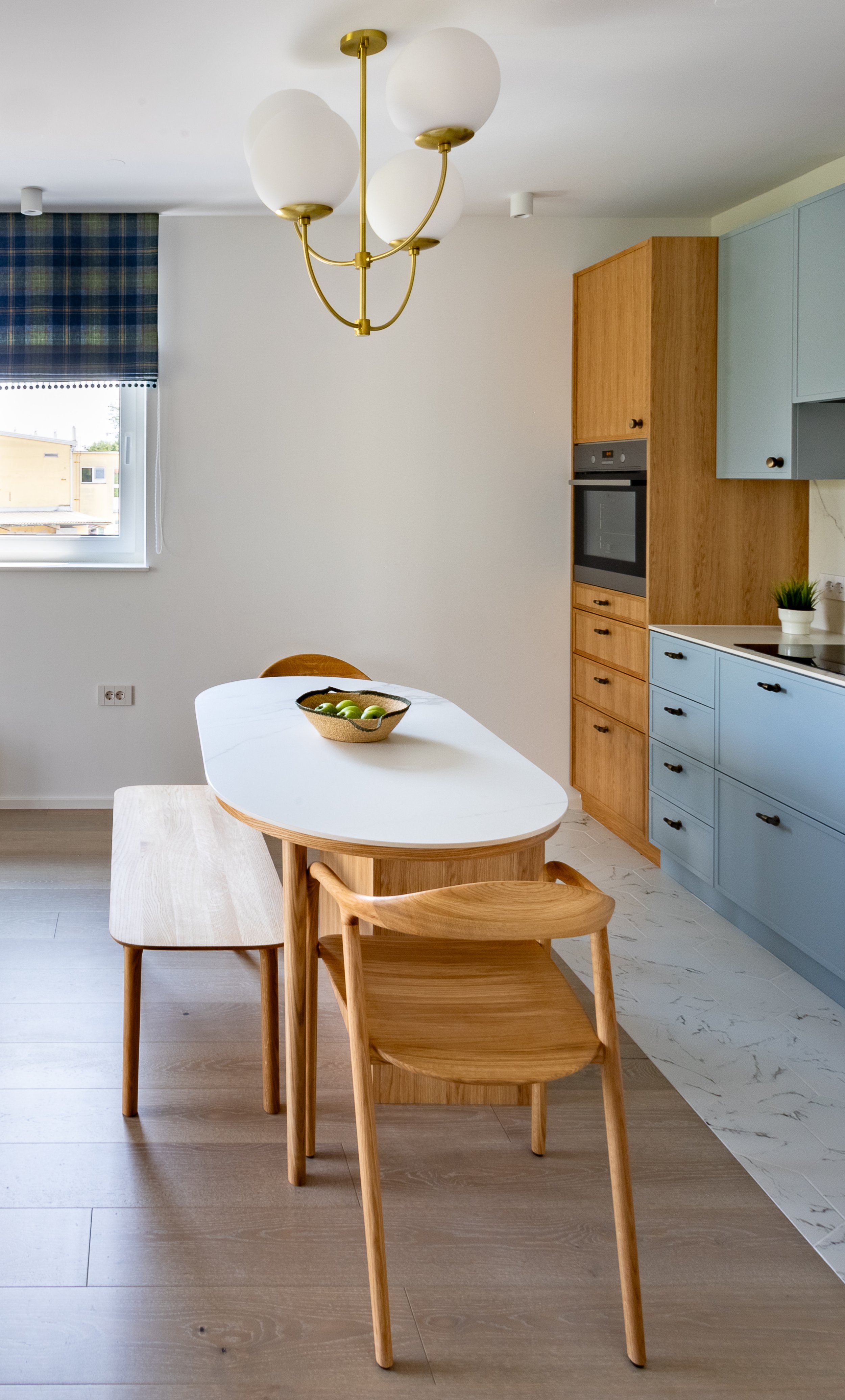 Built in dining table, kitchen Ljubljana Bezigrad apartment