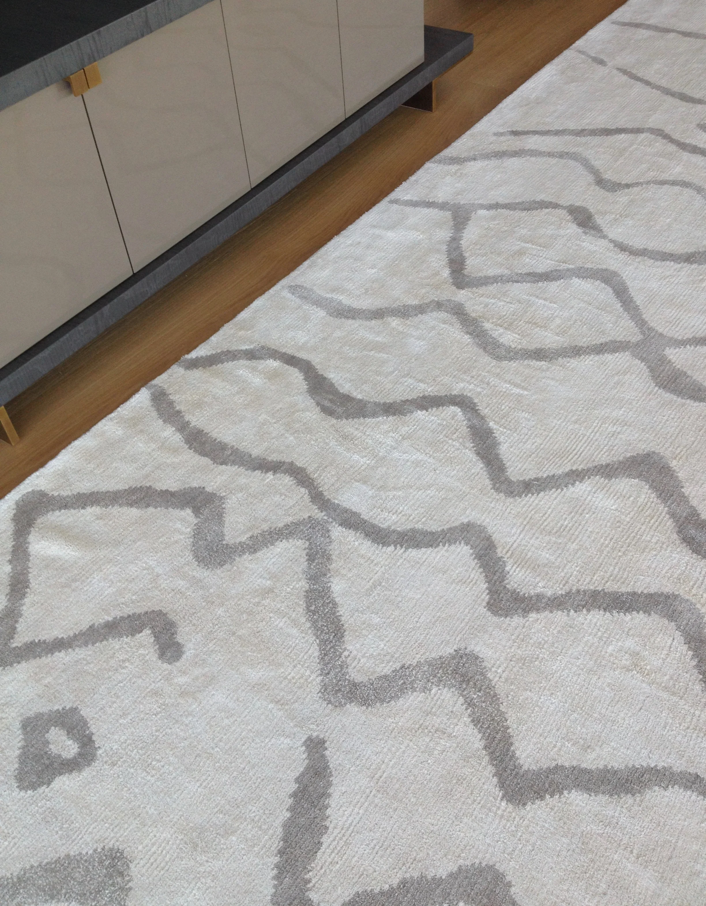 Holland Green apartment bespoke rug SB.1