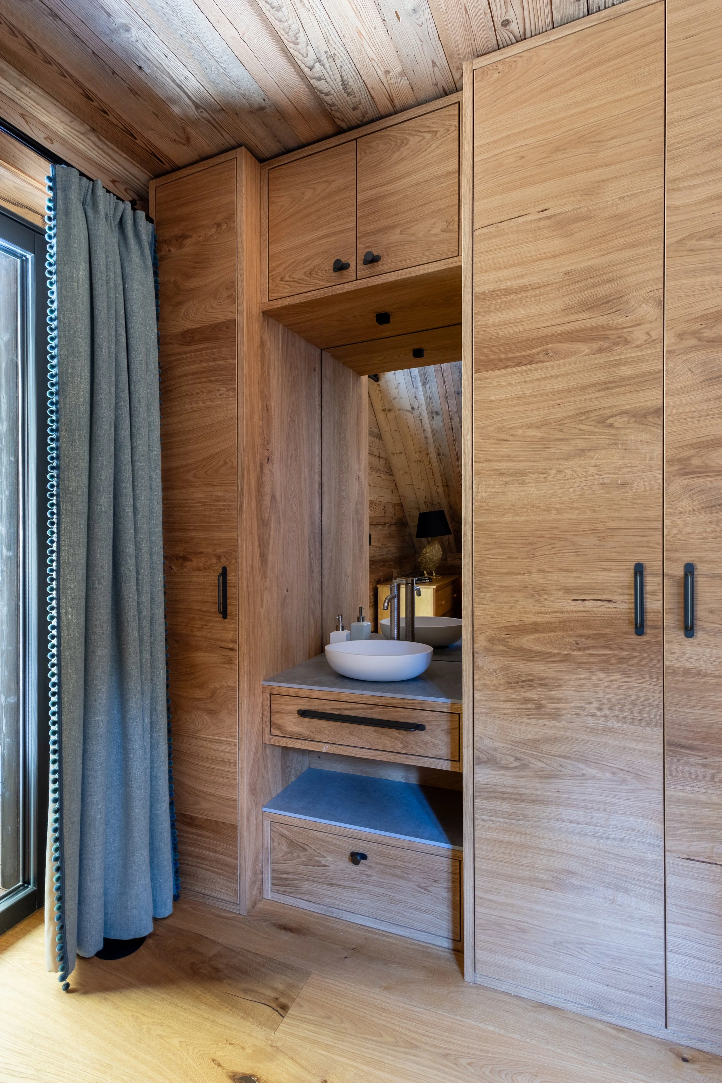Guest bedroom wardrobe and vanity, mountain chalet Julian Alps
