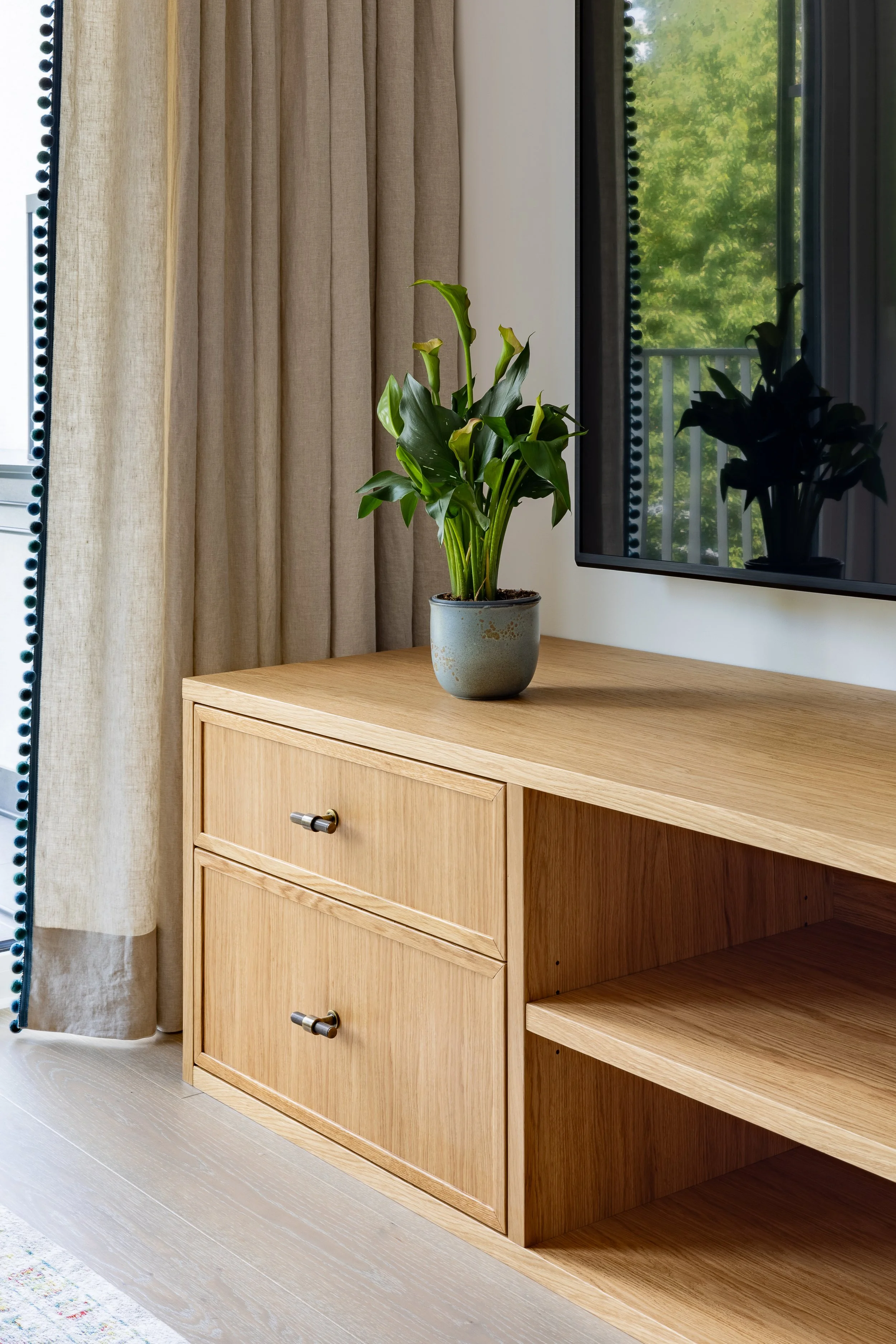 Bespoke oak sideboard, living room Ljubljana Bezigrad apartment
