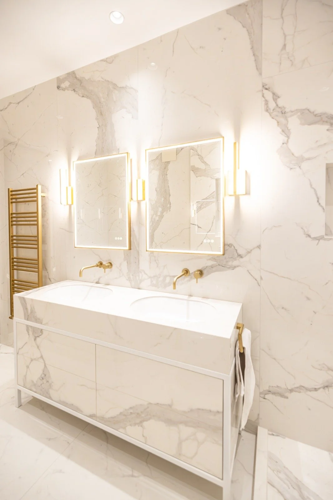 Carrara marble bathroom vanity, Ljubljana apartment