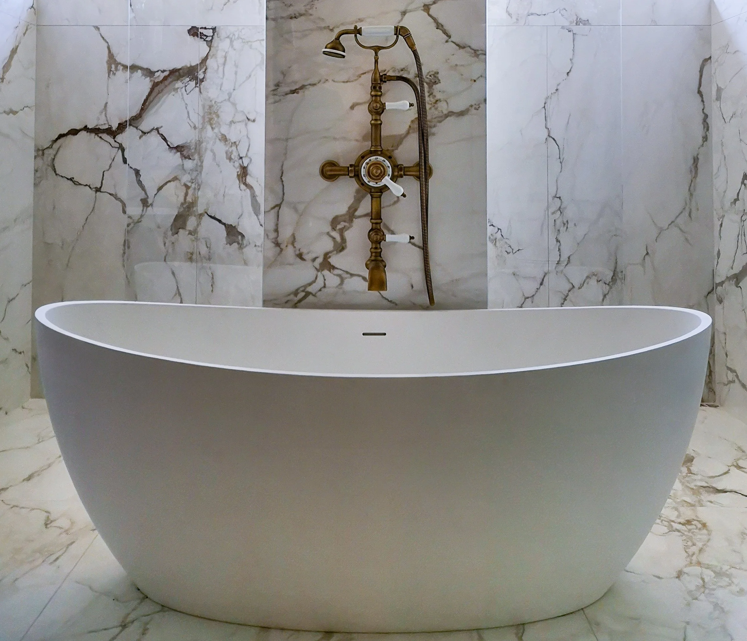 Calacatt Oro bathroom freestanding bath tub detail, Bled residence Slovenia