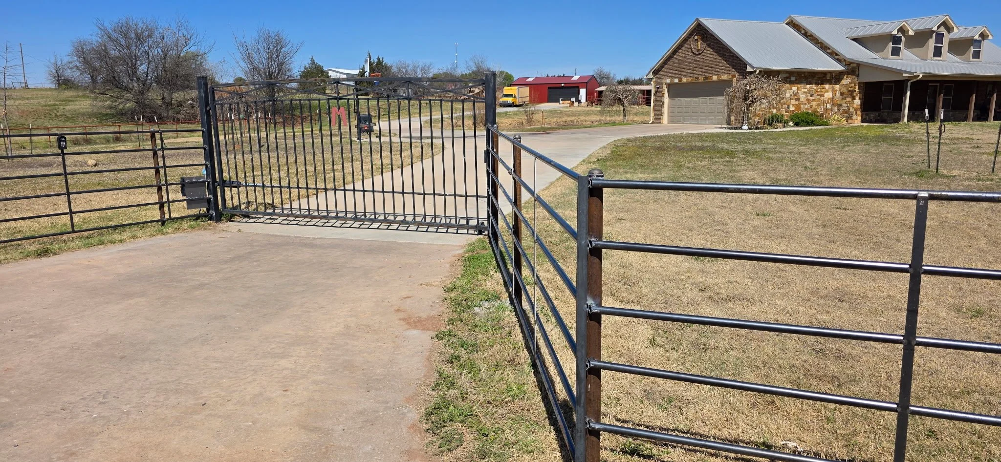 Agricultural 6 rail welded to 2 3/8s drill stem