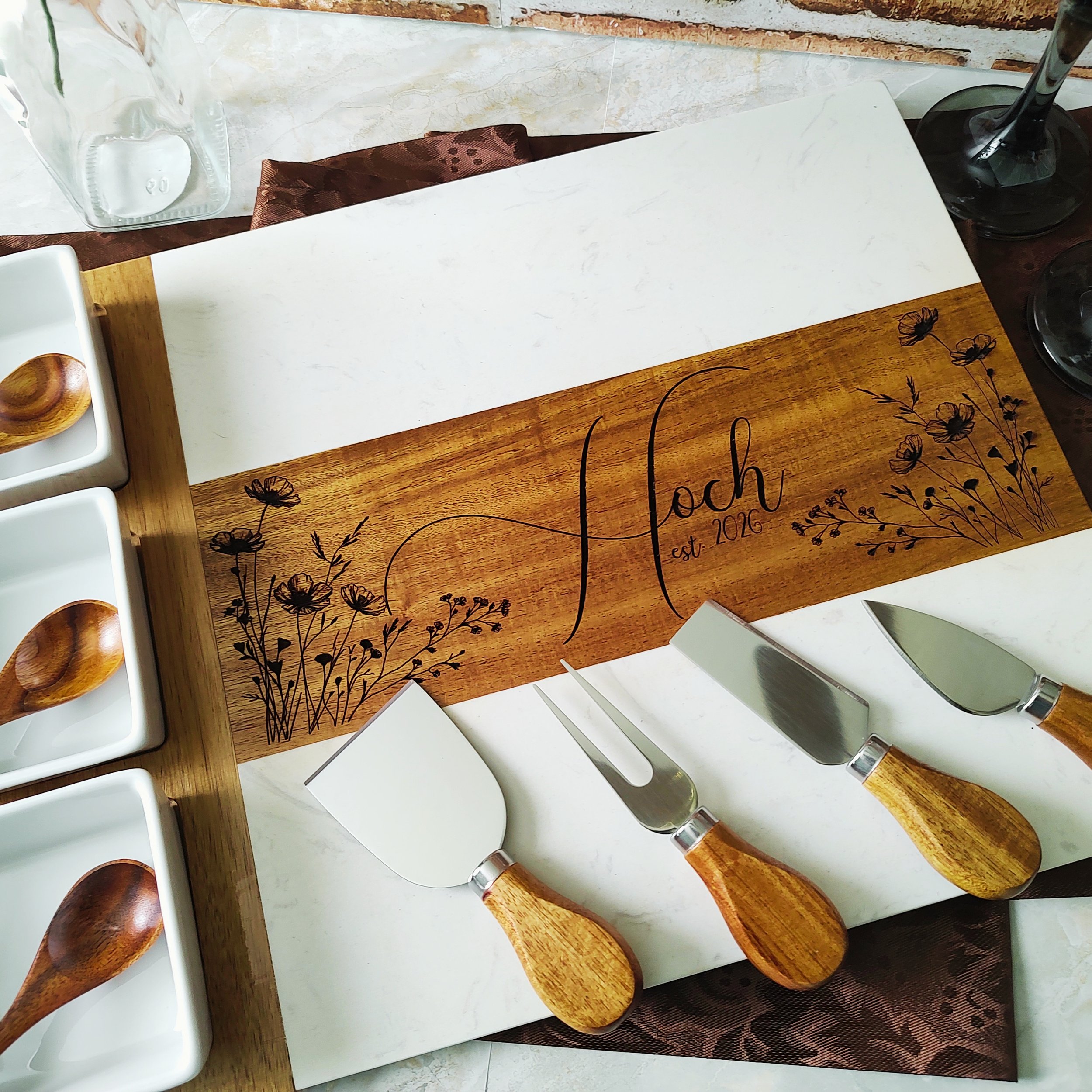 square Hoch cutting board 4.jpg
