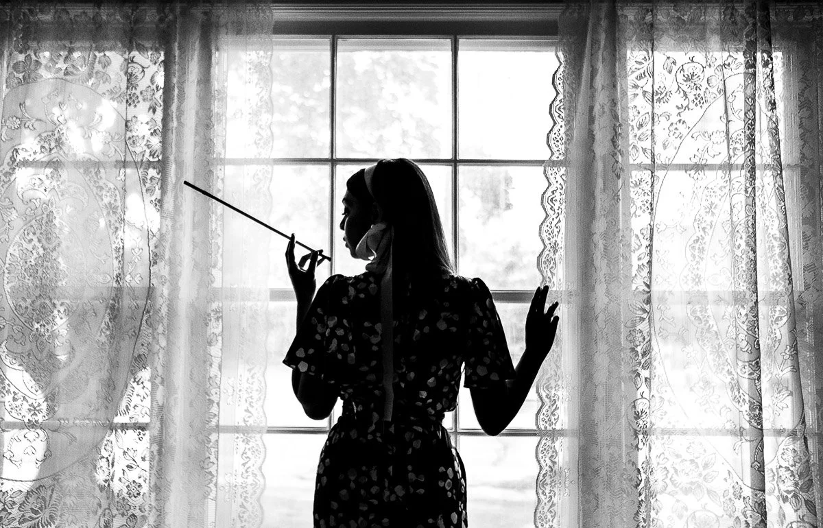 A timeless portrait in black and white in Toronto
