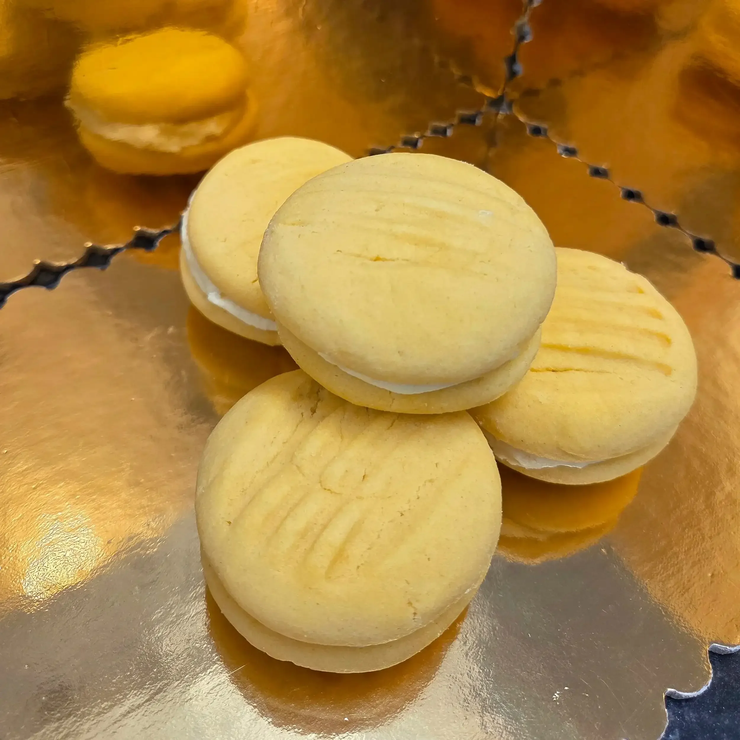 Custard Creams 4 Pack
