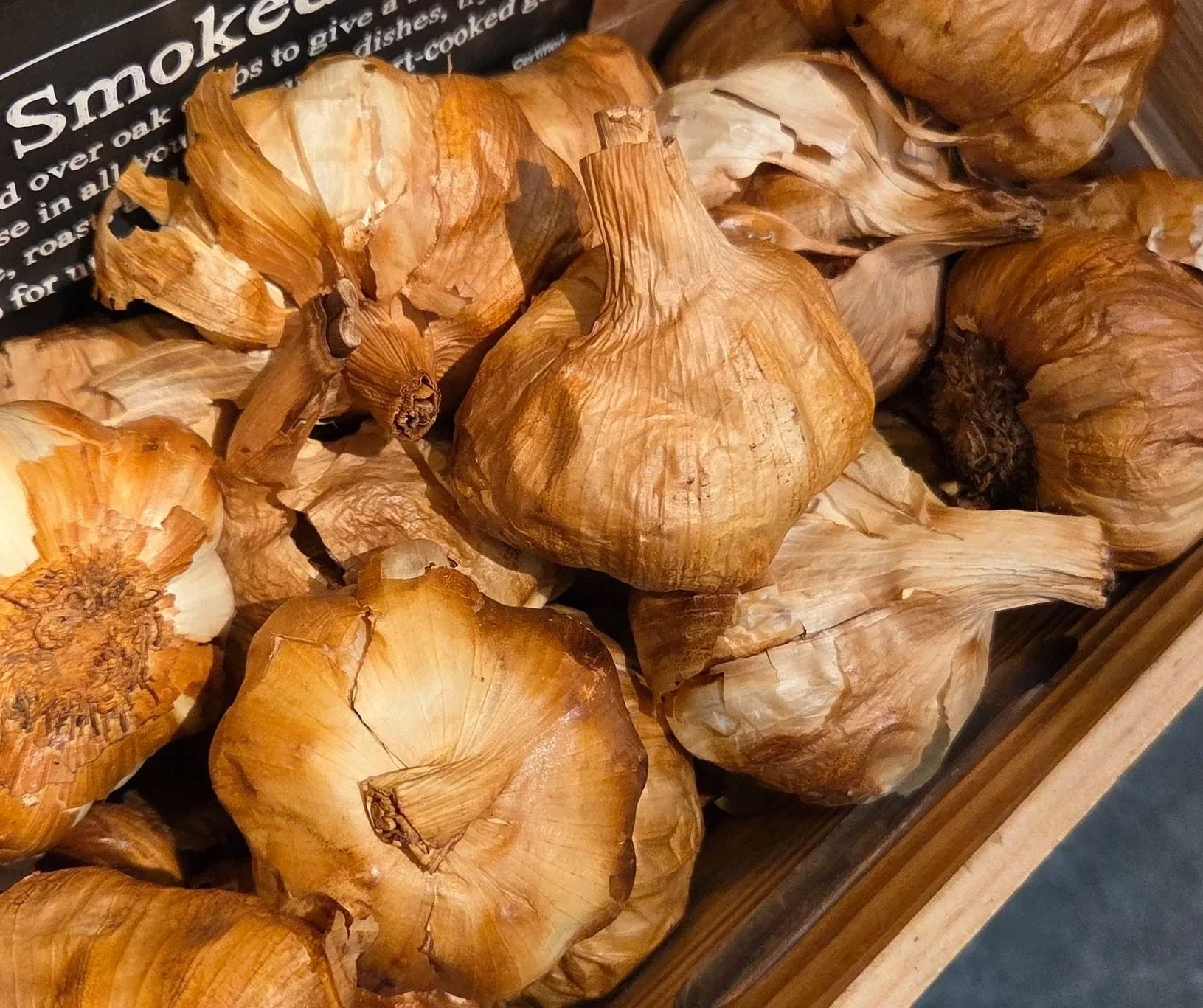 Oak Smoked Garlic