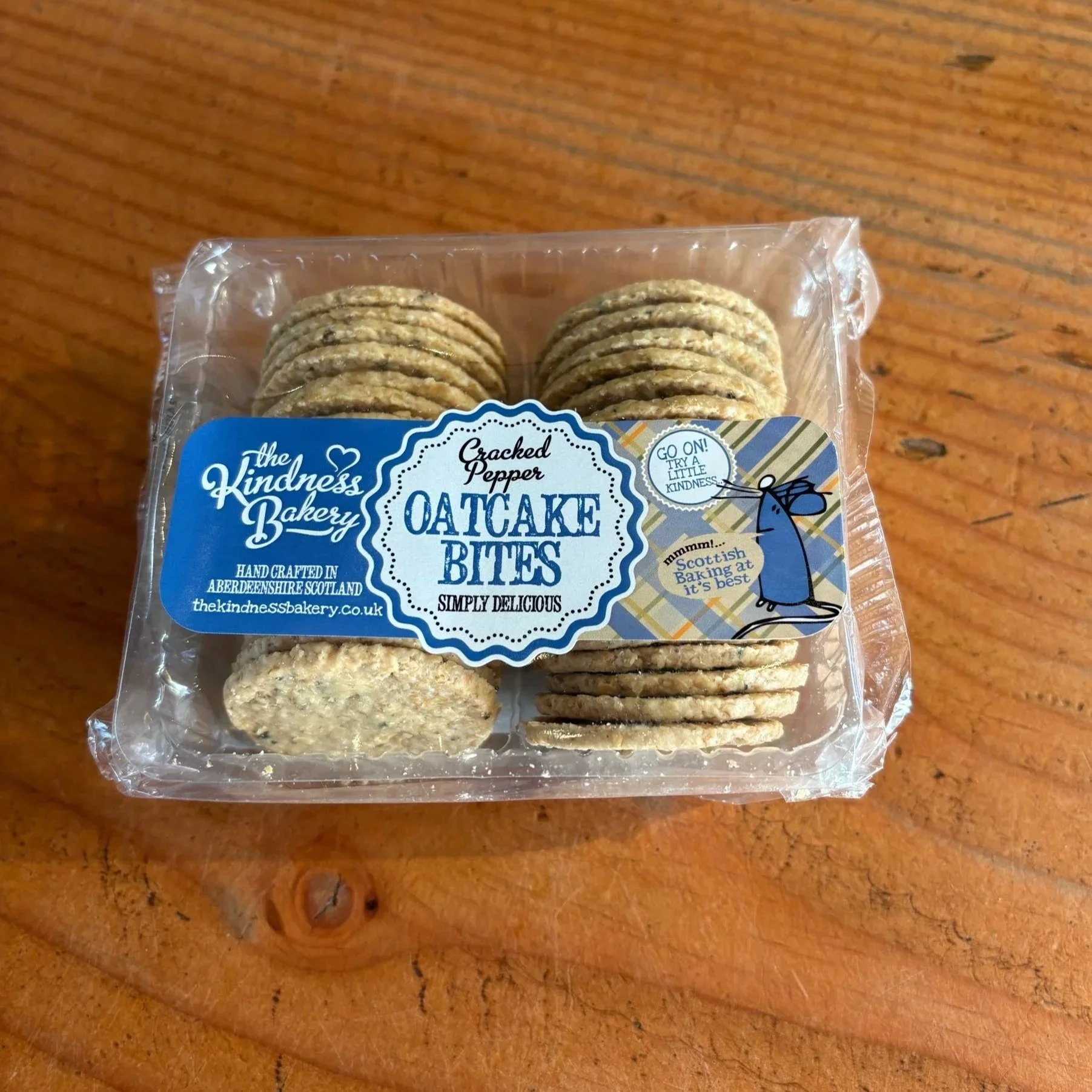 Cracked Pepper Oatcake Bites