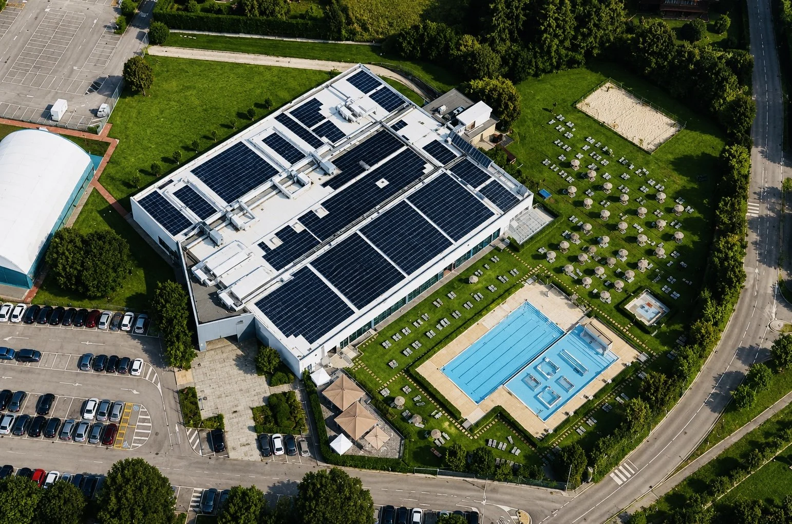 Palestra con piscina