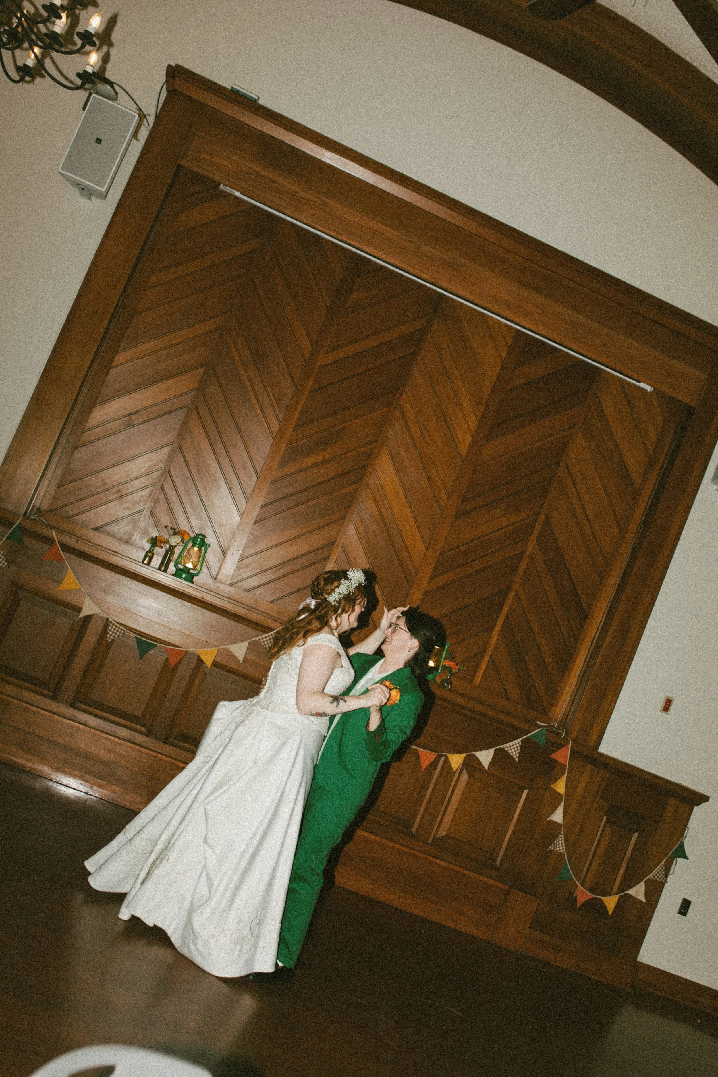 carlyandelliegotmarried-216.jpeg
