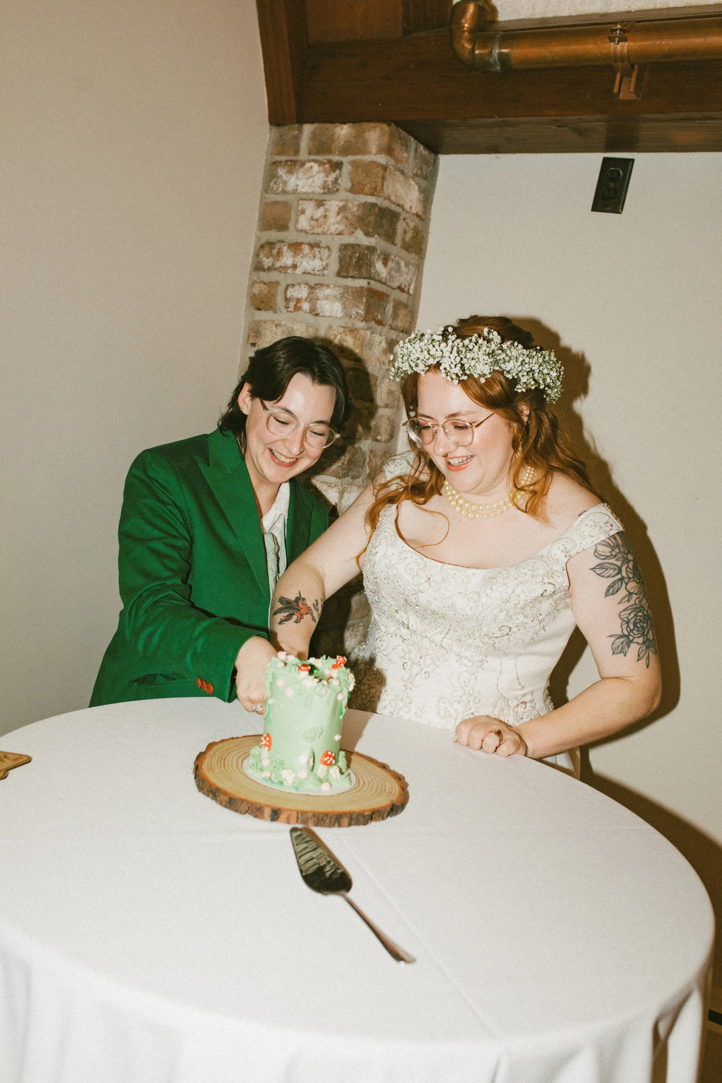 carlyandelliegotmarried-197.jpeg