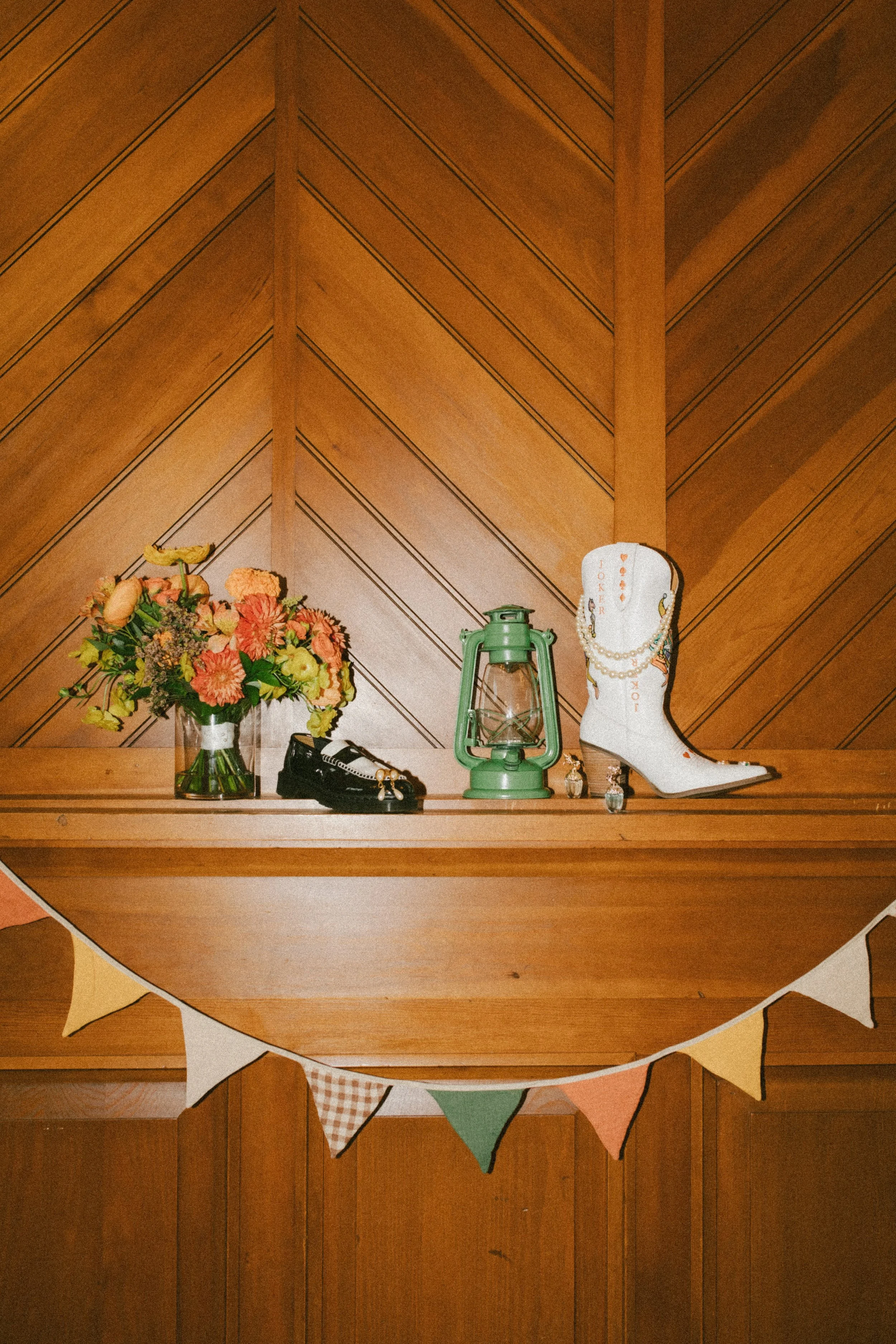 carlyandelliegotmarried-18.jpeg