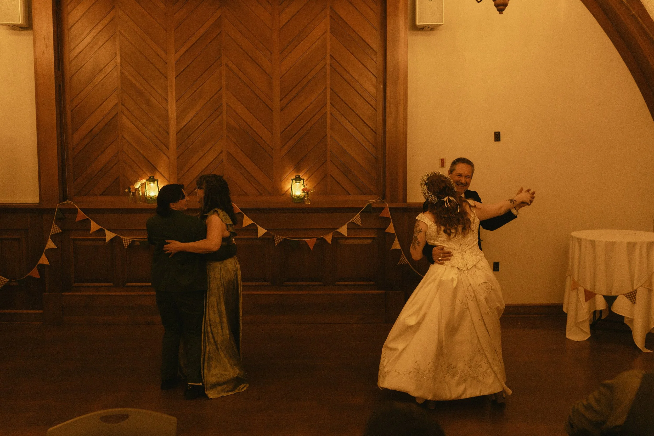 carlyandelliegotmarried-224.jpeg