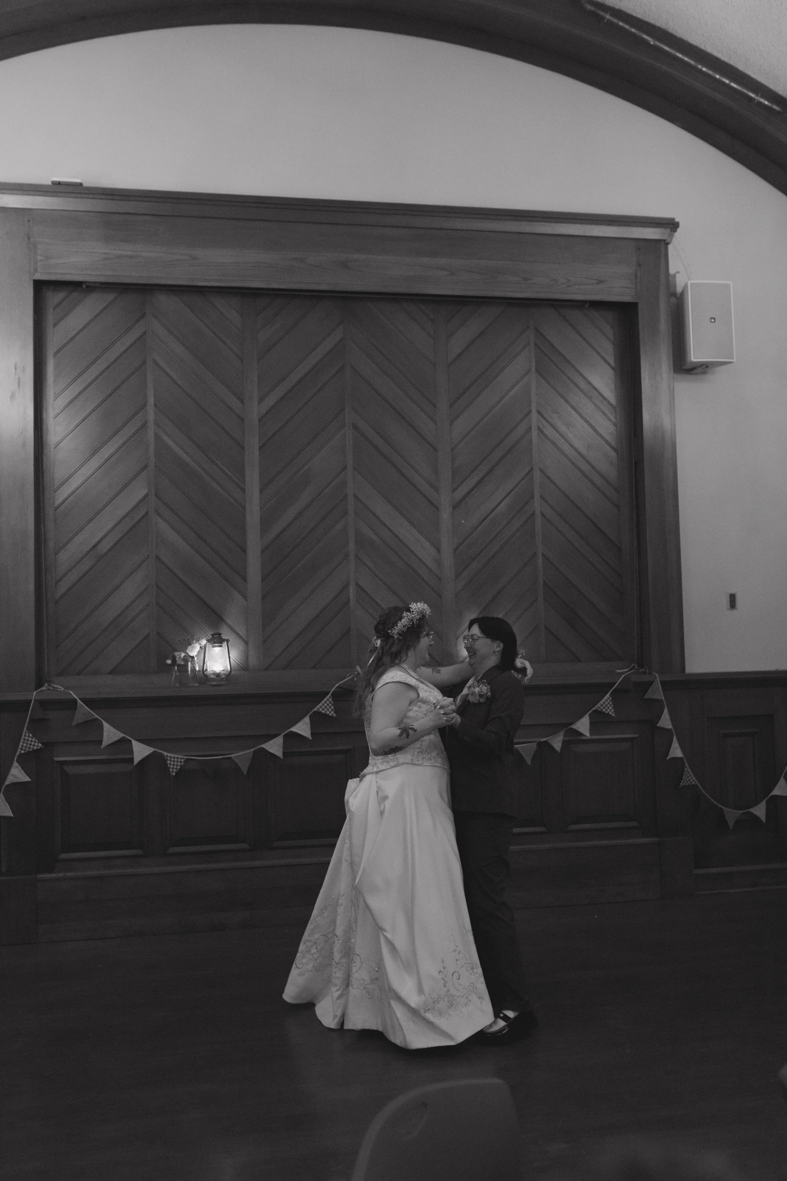 carlyandelliegotmarried-214.jpeg