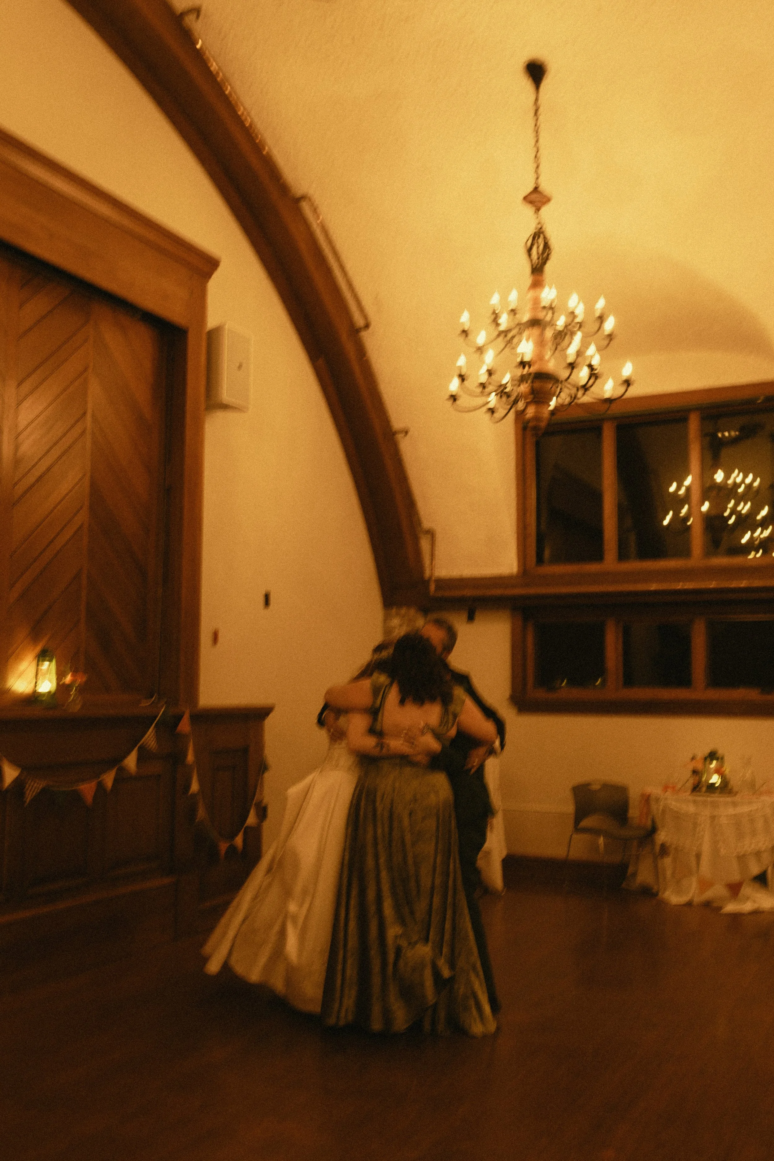 carlyandelliegotmarried-234.jpeg