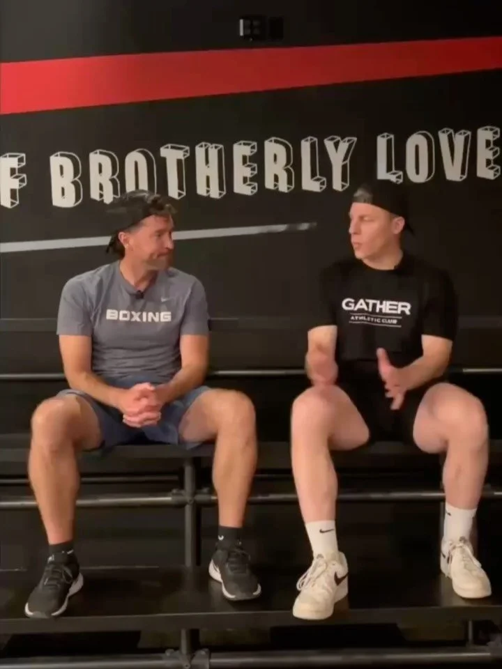 #bleacherbanter - Coach Reid &amp; Colin Brady, PA&rsquo;s oldest Golden Gloves Champ in its 103 year history.

@cobra82884 &amp; @reidallaboutit_01 cover the history of the space in they basement of 1900 Market Street. They talk boxing, coaching, an