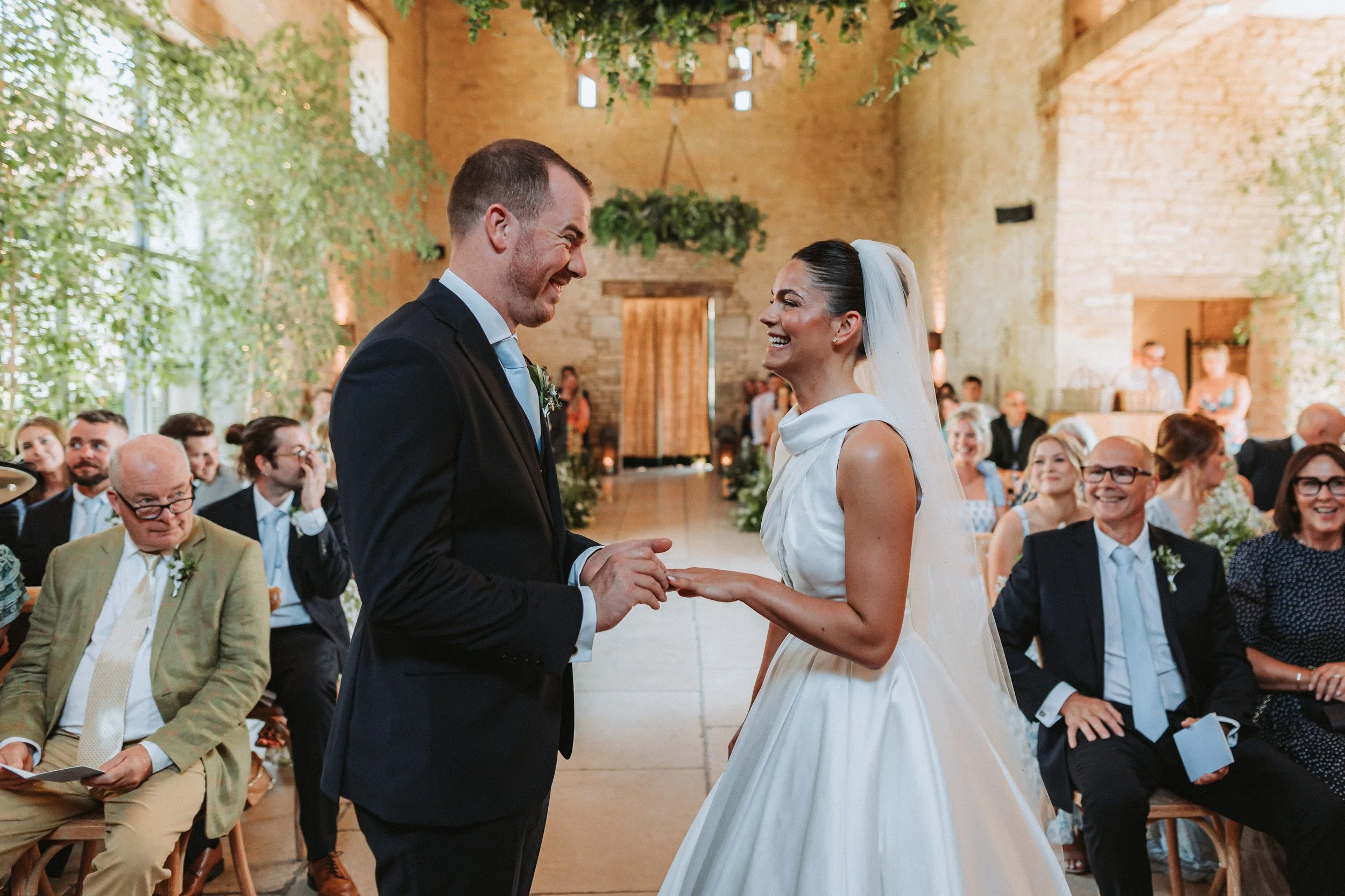 OldGoreBarn-Cirencester-wedding-photography_10.jpg