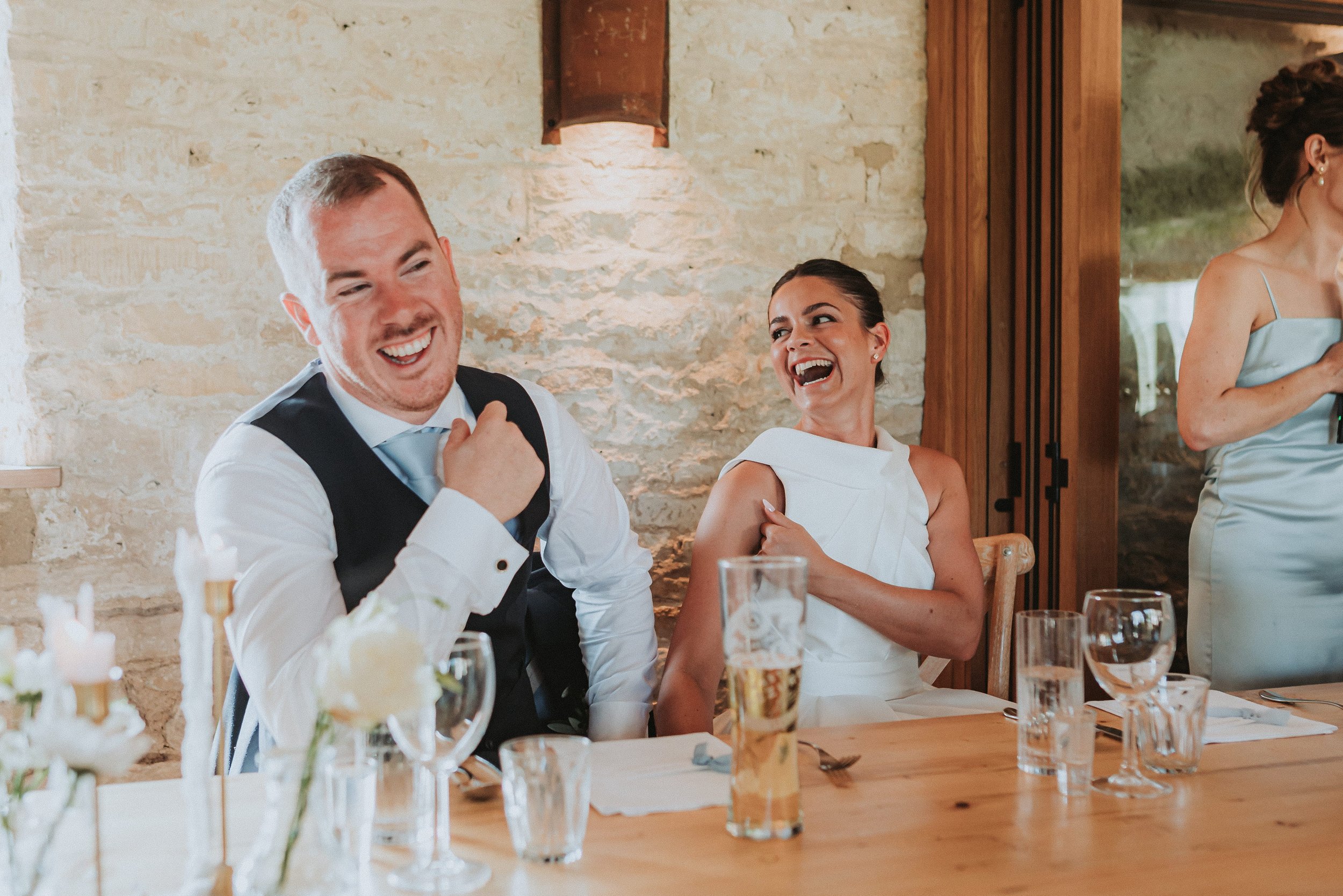 OldGoreBarn-Cirencester-wedding-photography_18.jpg