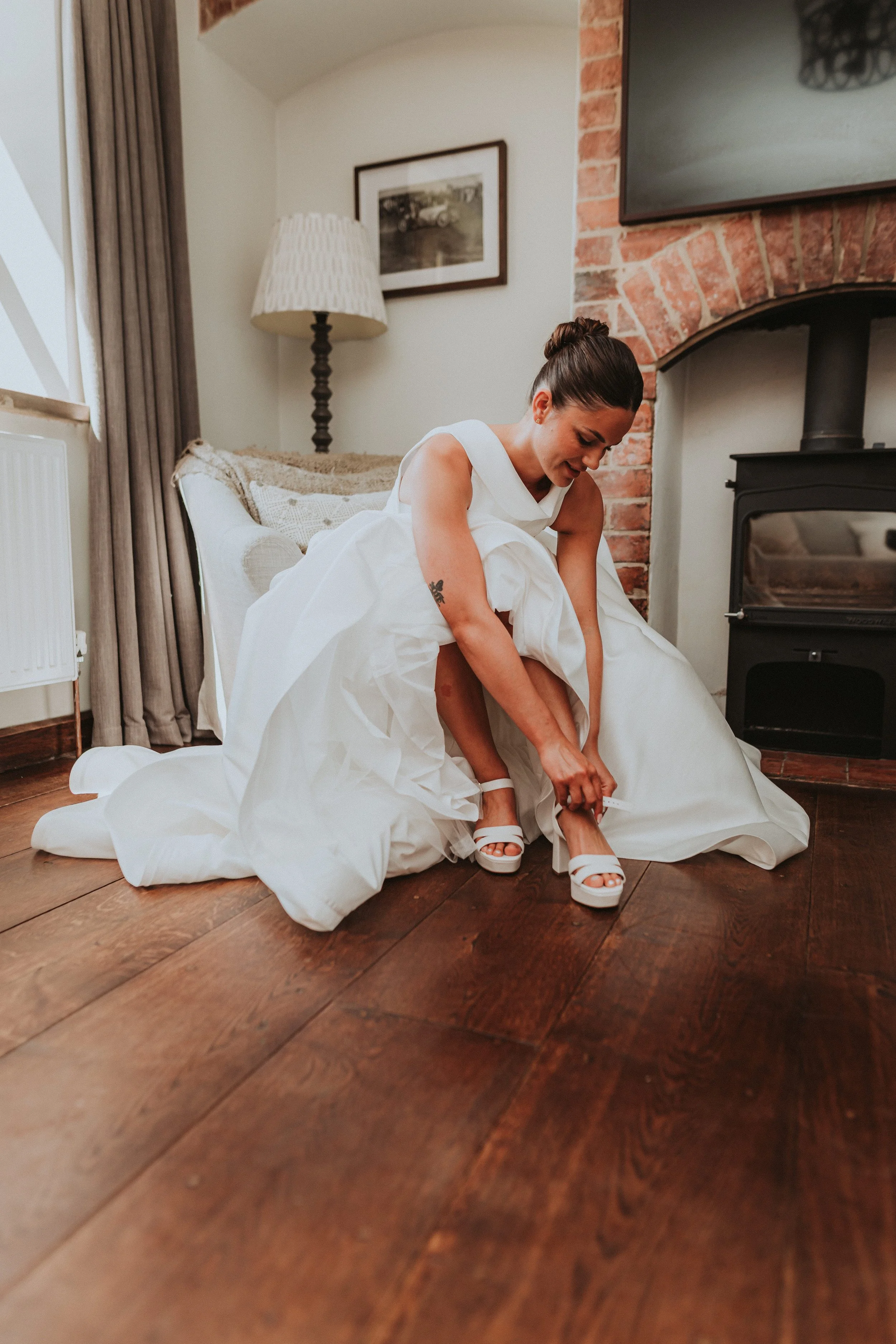 OldGoreBarn-Cirencester-wedding-photography_2.jpg