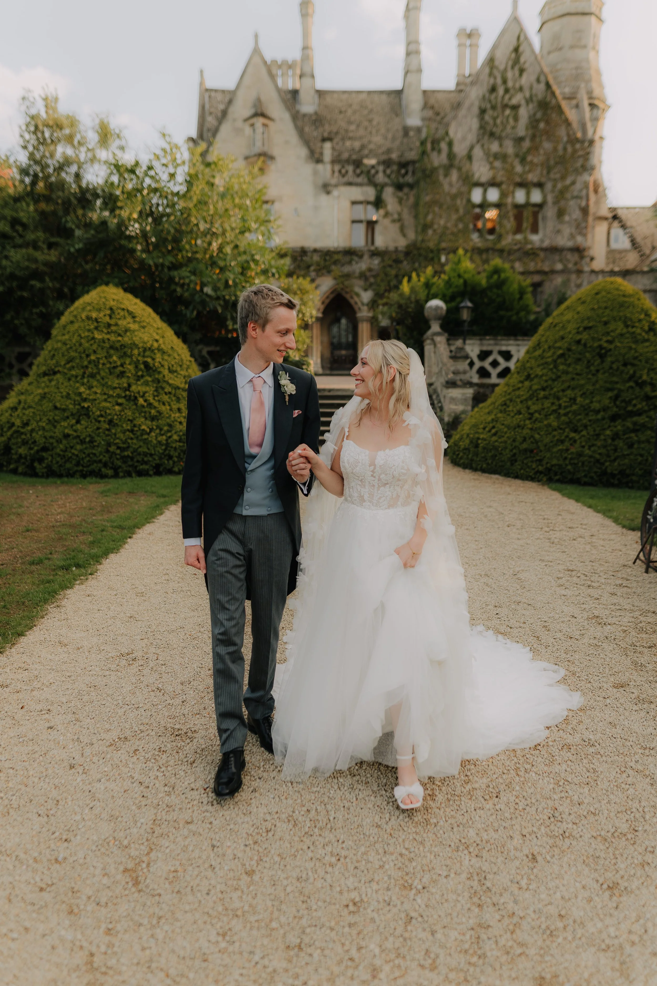 ManorByTheLake-Cheltenham-wedding-photography-44.jpg