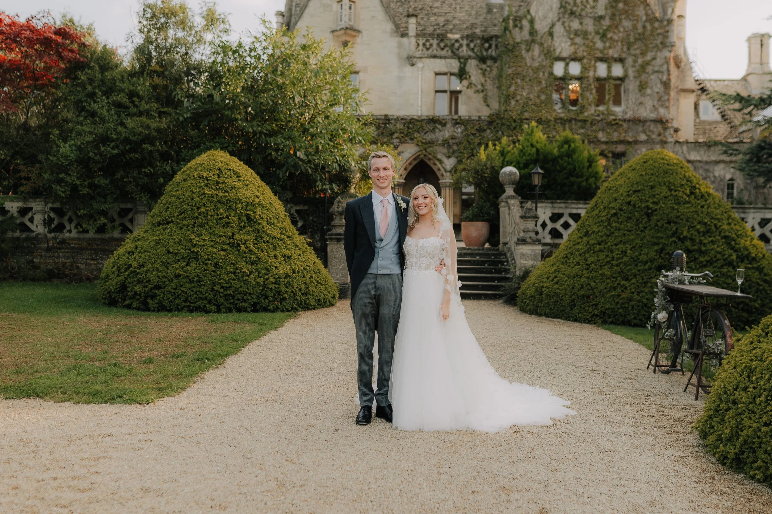 ManorByTheLake-Cheltenham-wedding-photography-42.jpg
