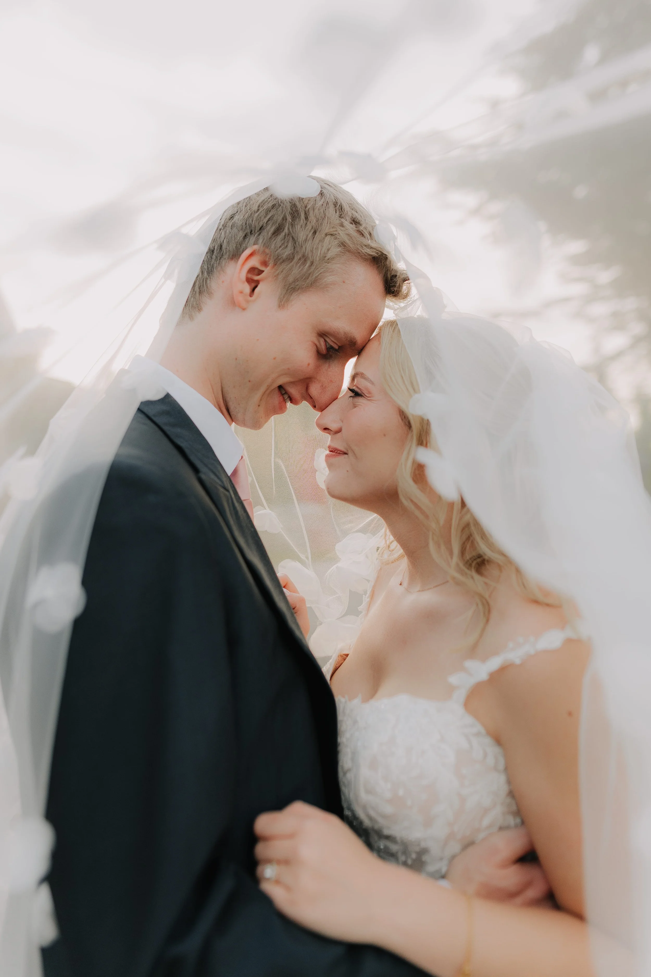 ManorByTheLake-Cheltenham-wedding-photography-49.jpg