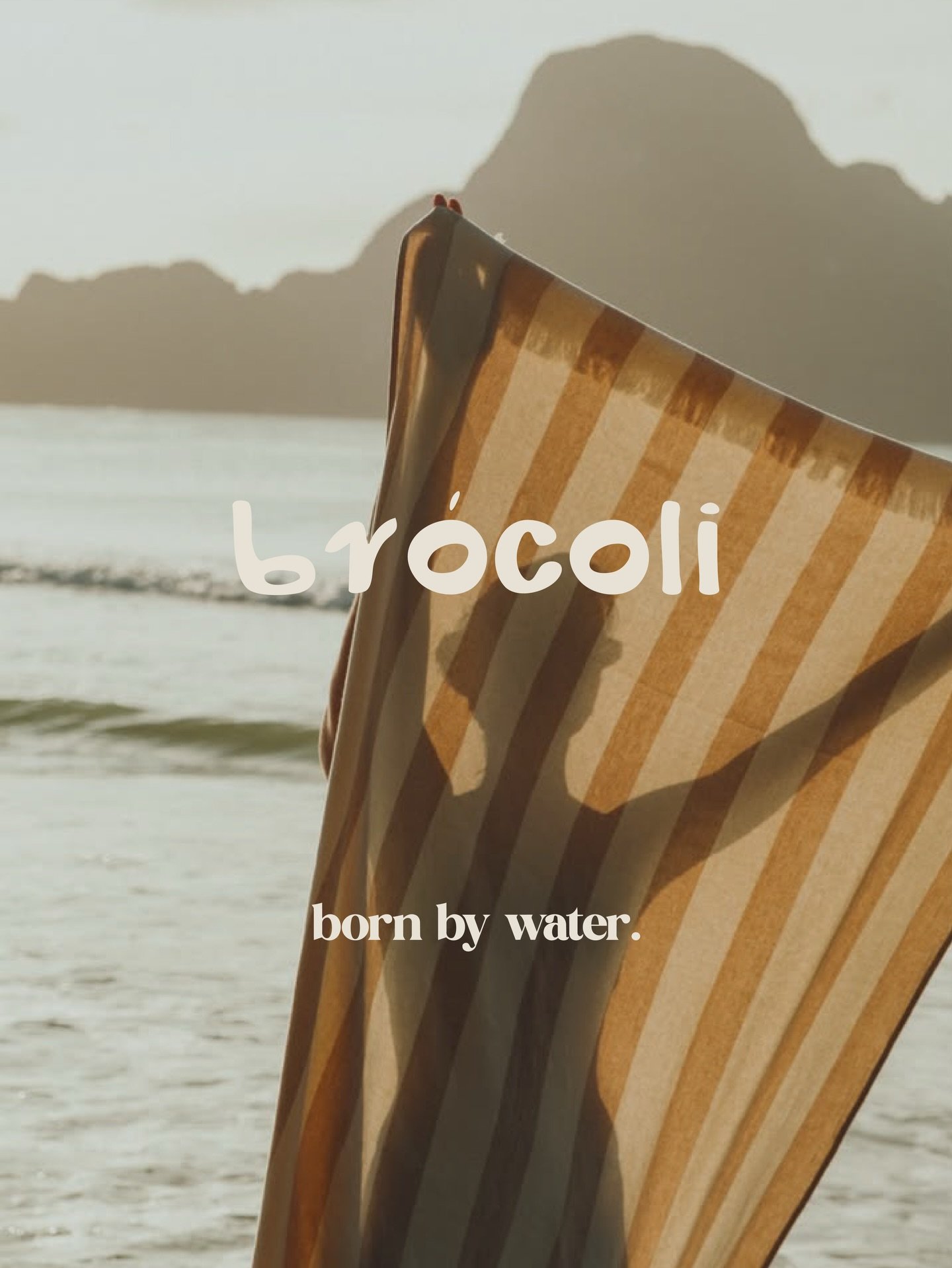 Br&oacute;coli. Born by water.