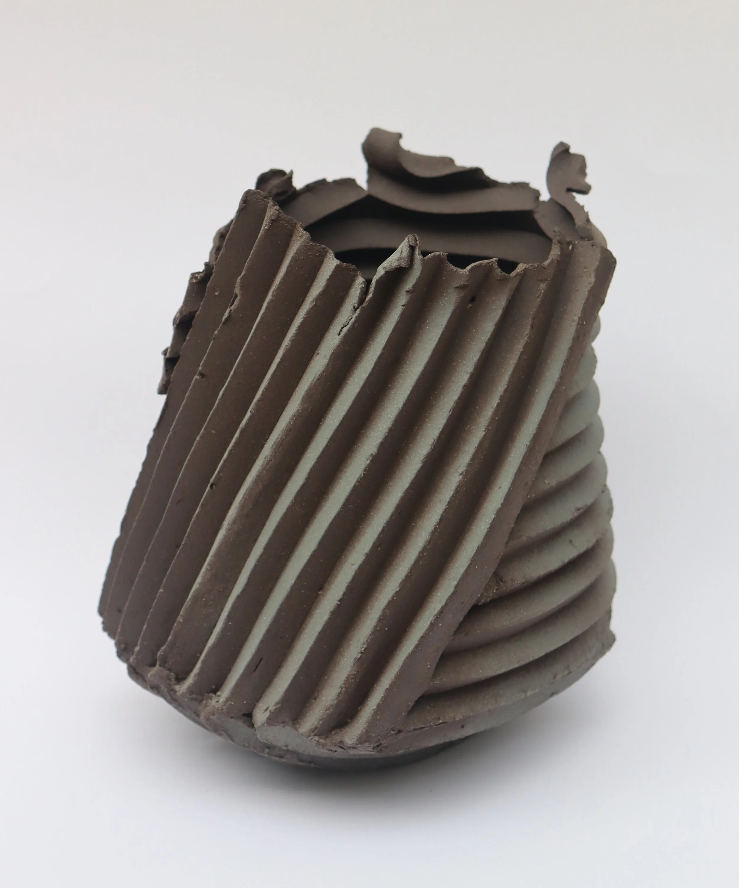 2 Pye medium vessel front2.jpg