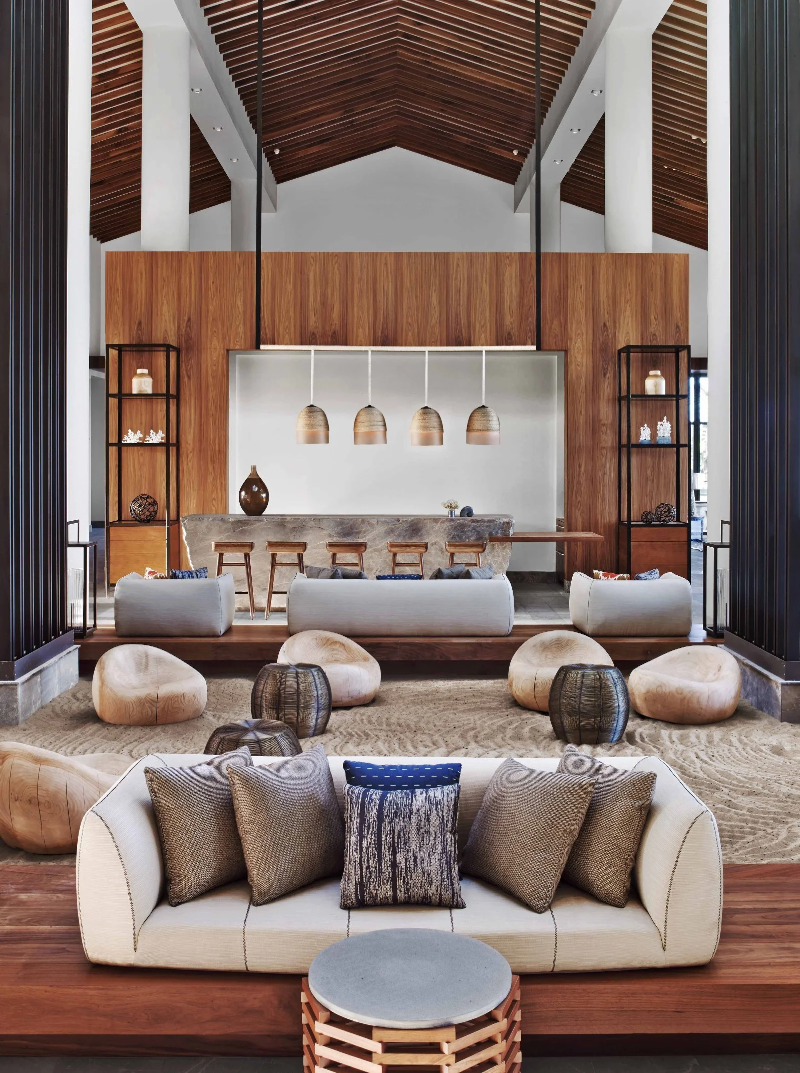 Maui Lobby Bar.jpg
