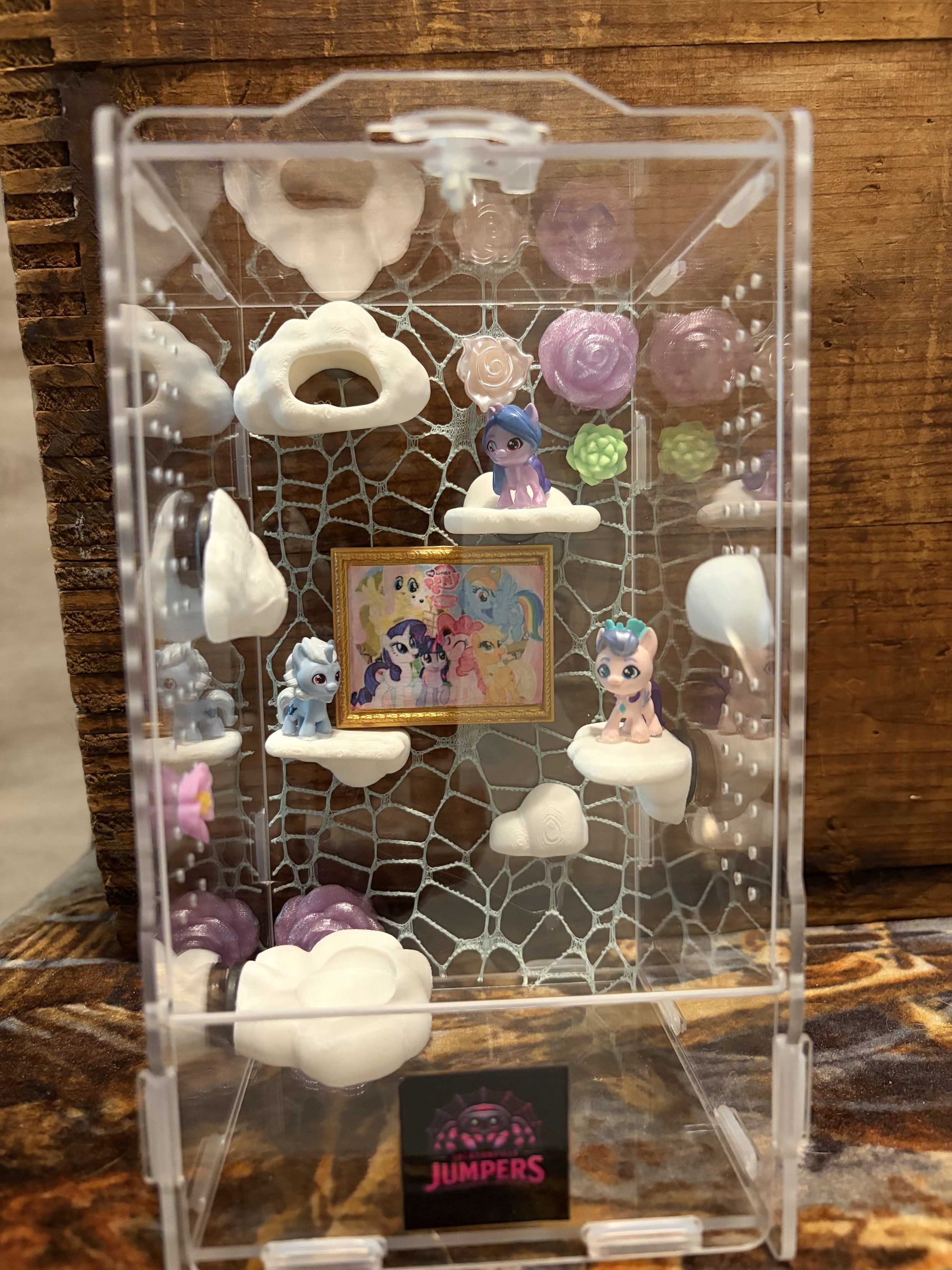 Basic Decorated Enclosures