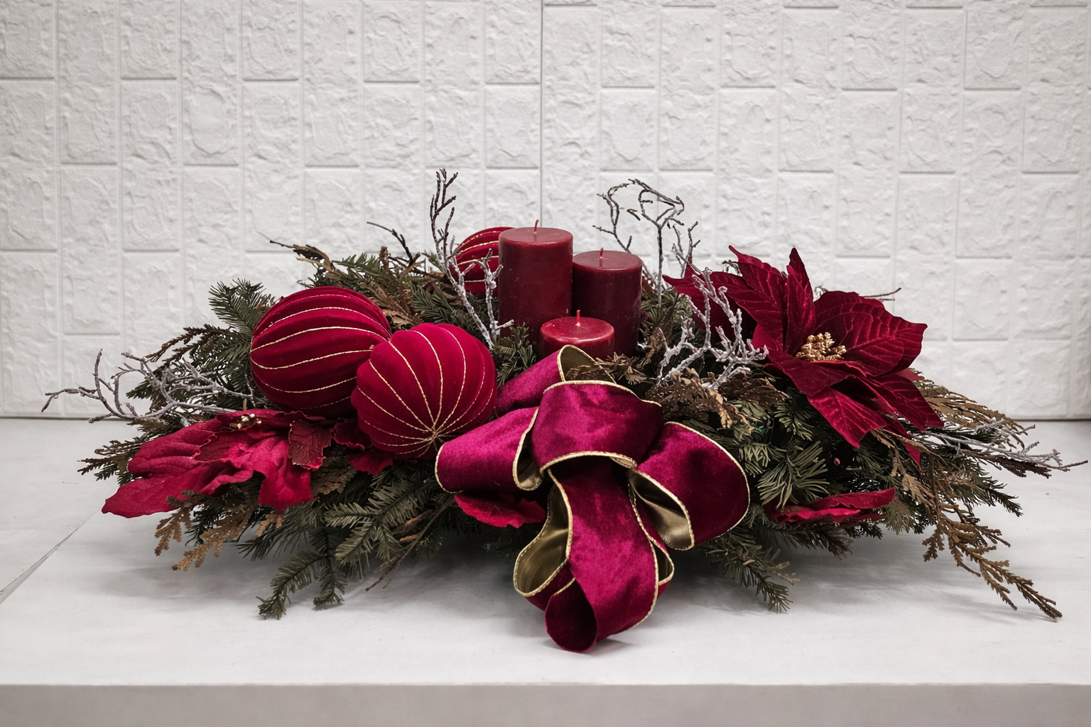 Luxurious Holiday Centerpiece
