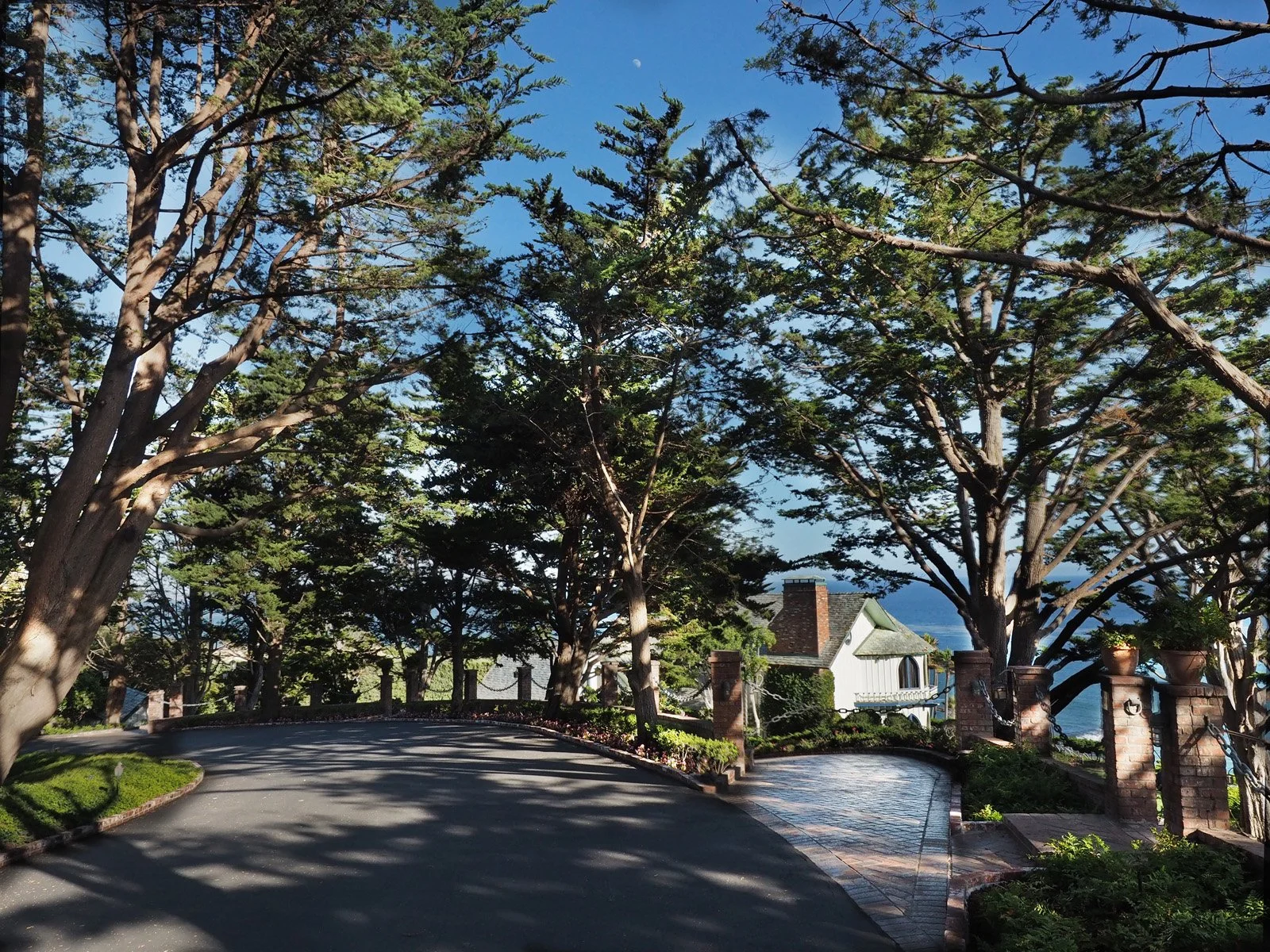 Entrance2.jpg
