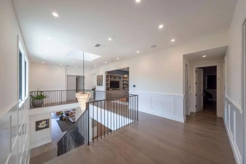 Collins-79-2nd floor.jpg