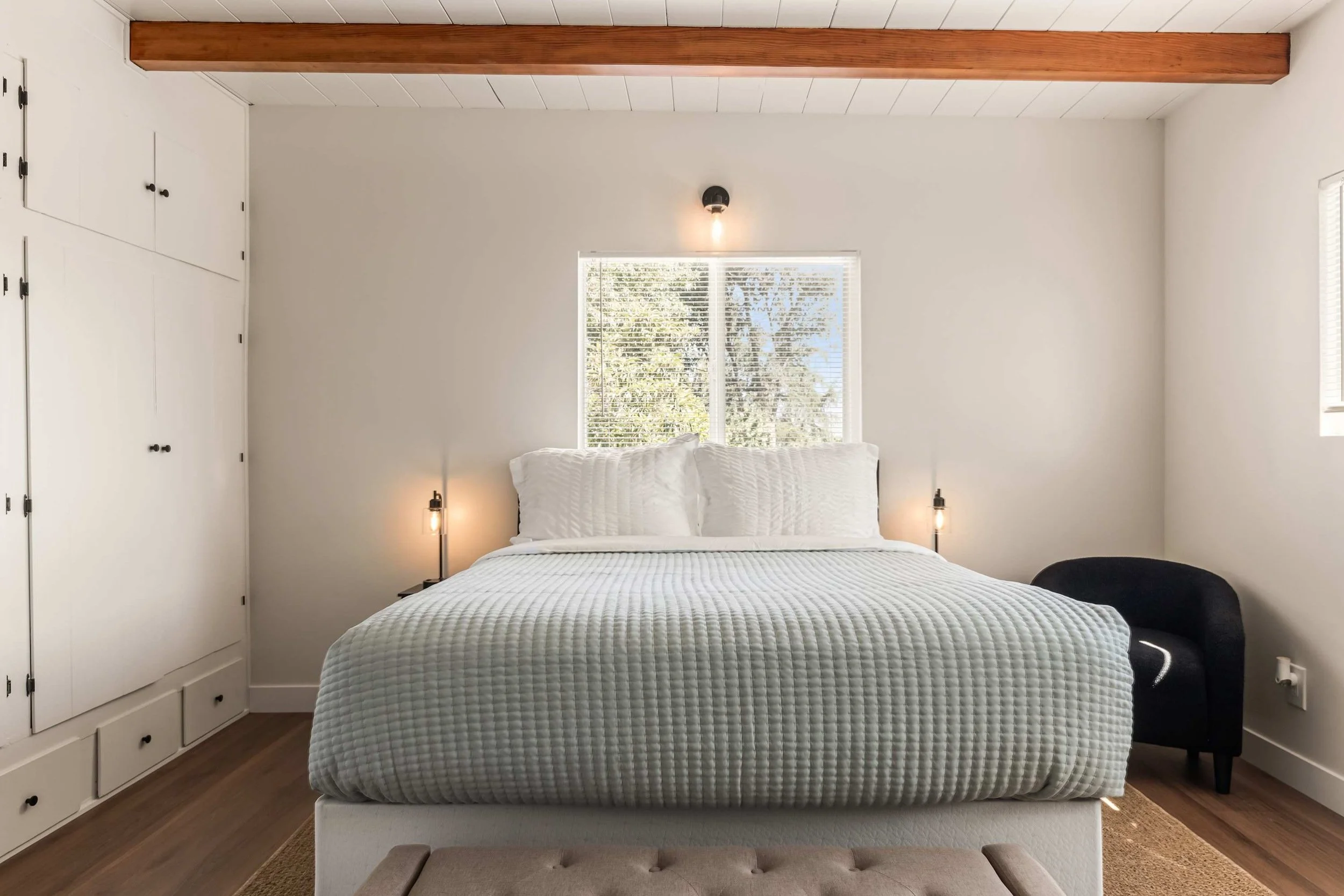 PL-7701-eagle-rock-warm-contemporary-007.jpg