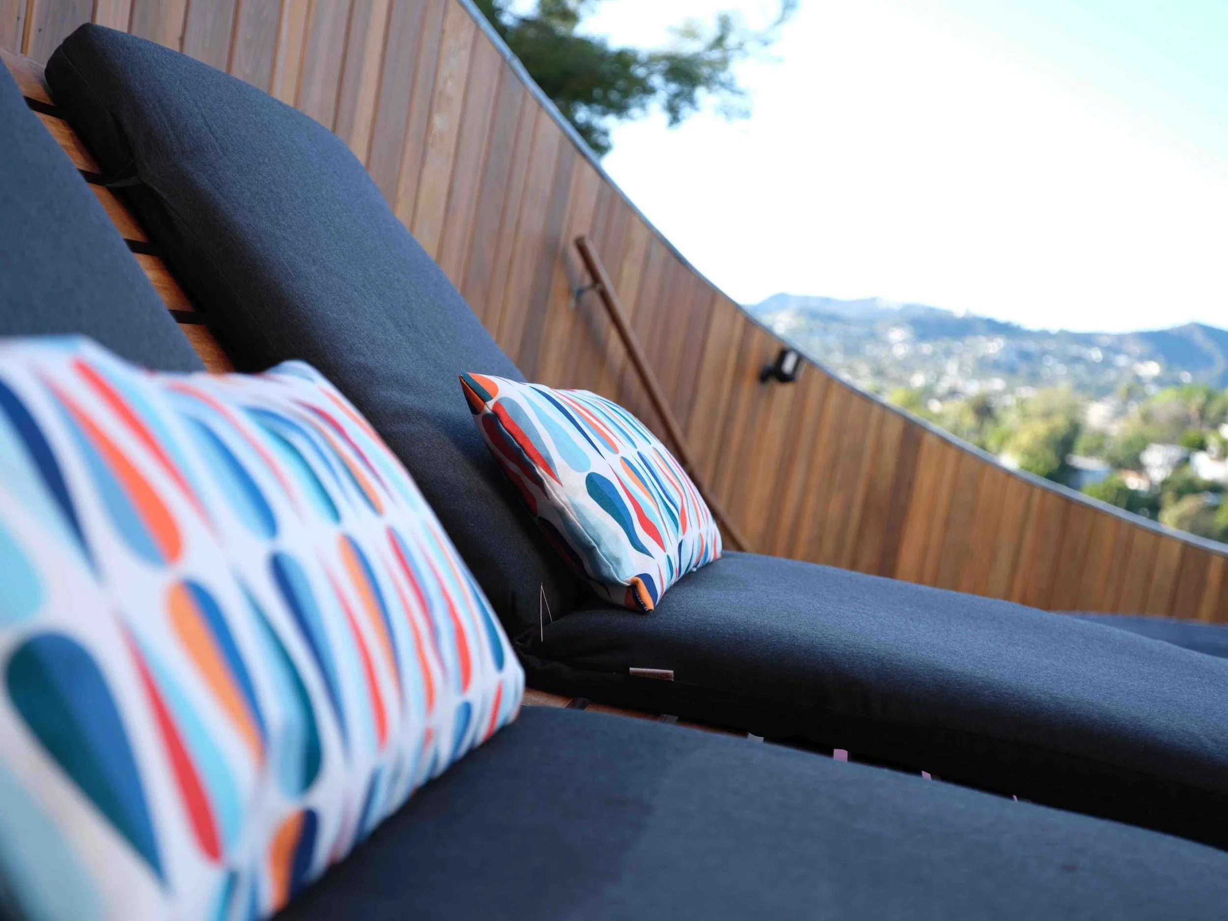 036_Pool_Lounge_Chairs.jpg