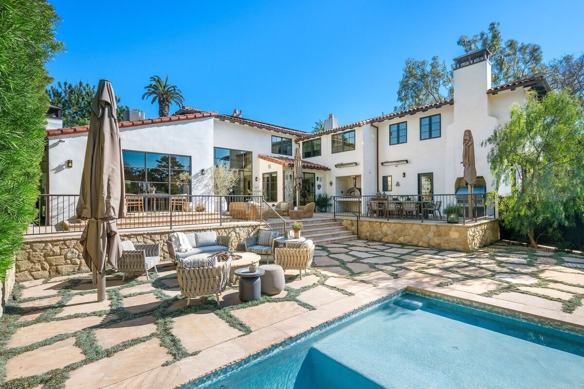 PL-7004-windsor-square-mediterranean-pool-villa-027.jpg