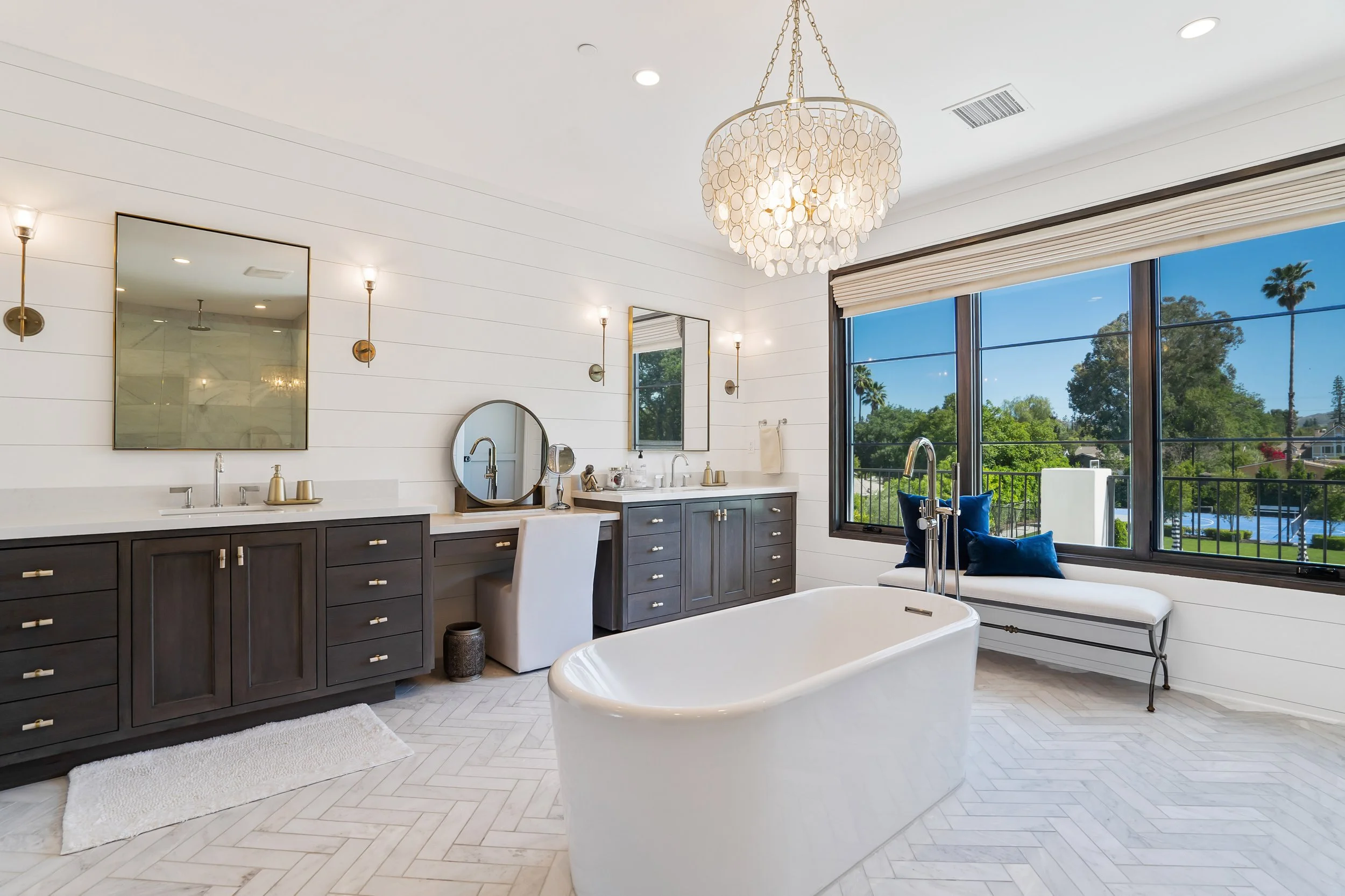 Collins-70-master bath.jpg