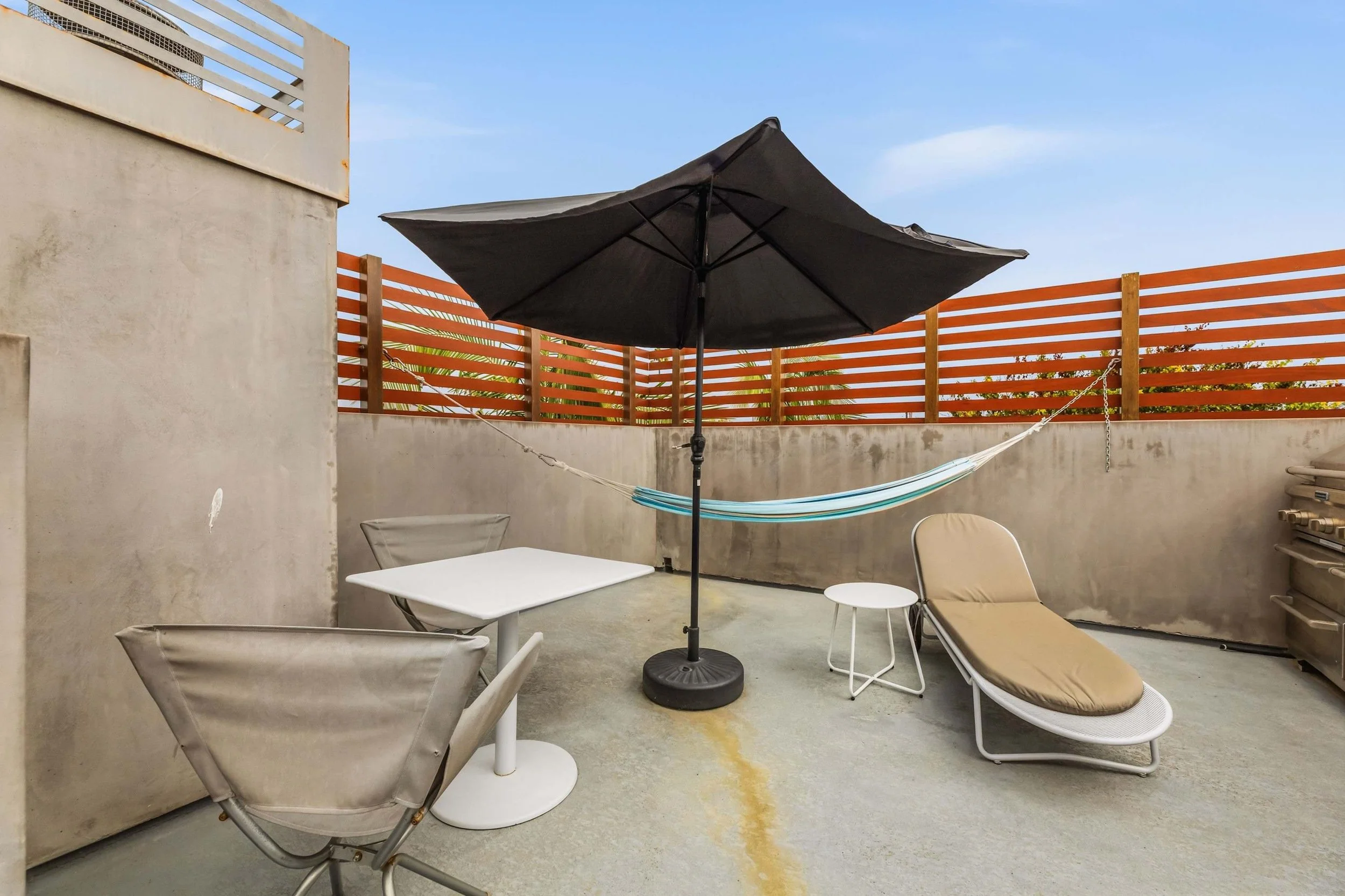 PL-4502-venice-garden-retreat-029.jpg