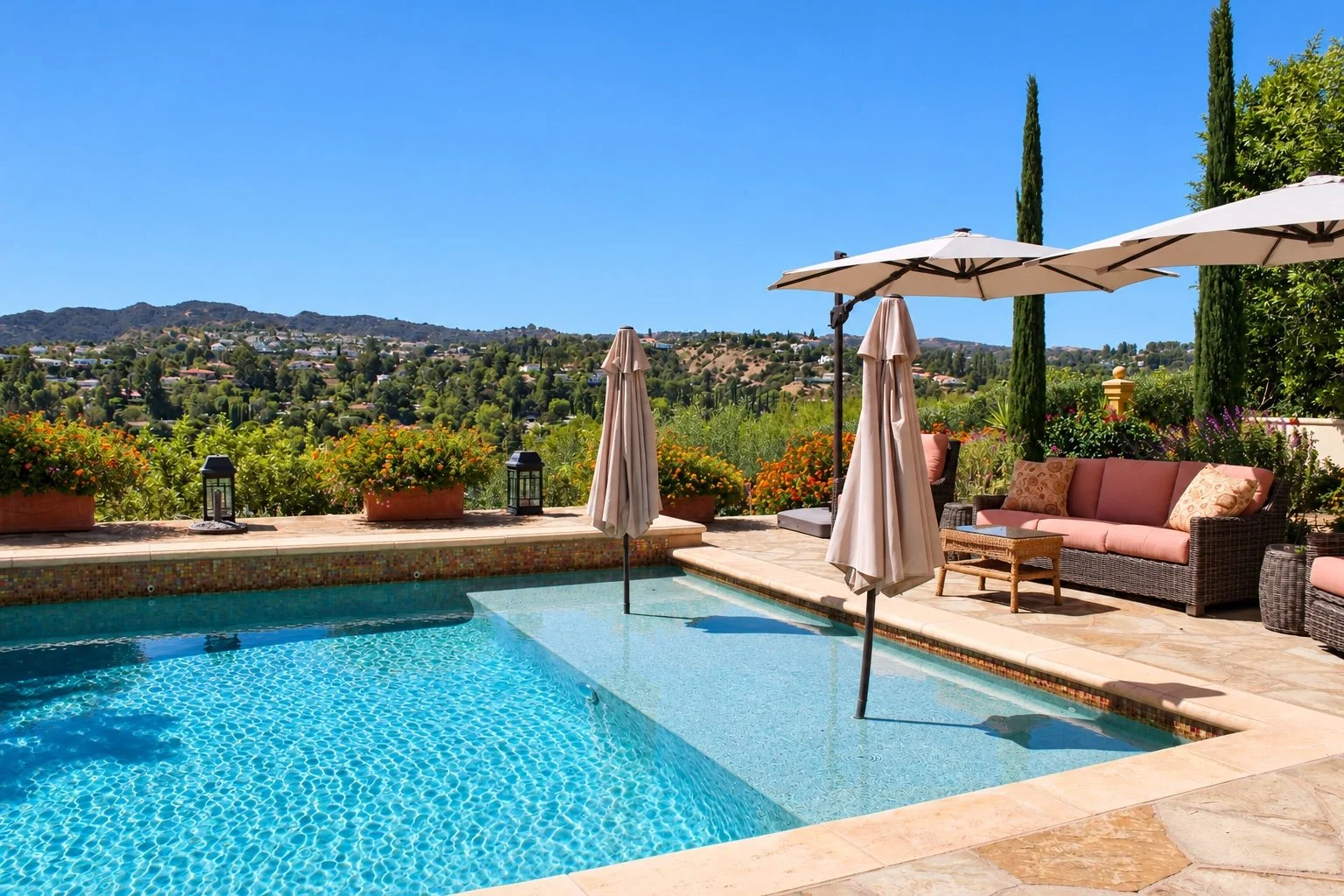 38-pool-lounge-overview.jpg