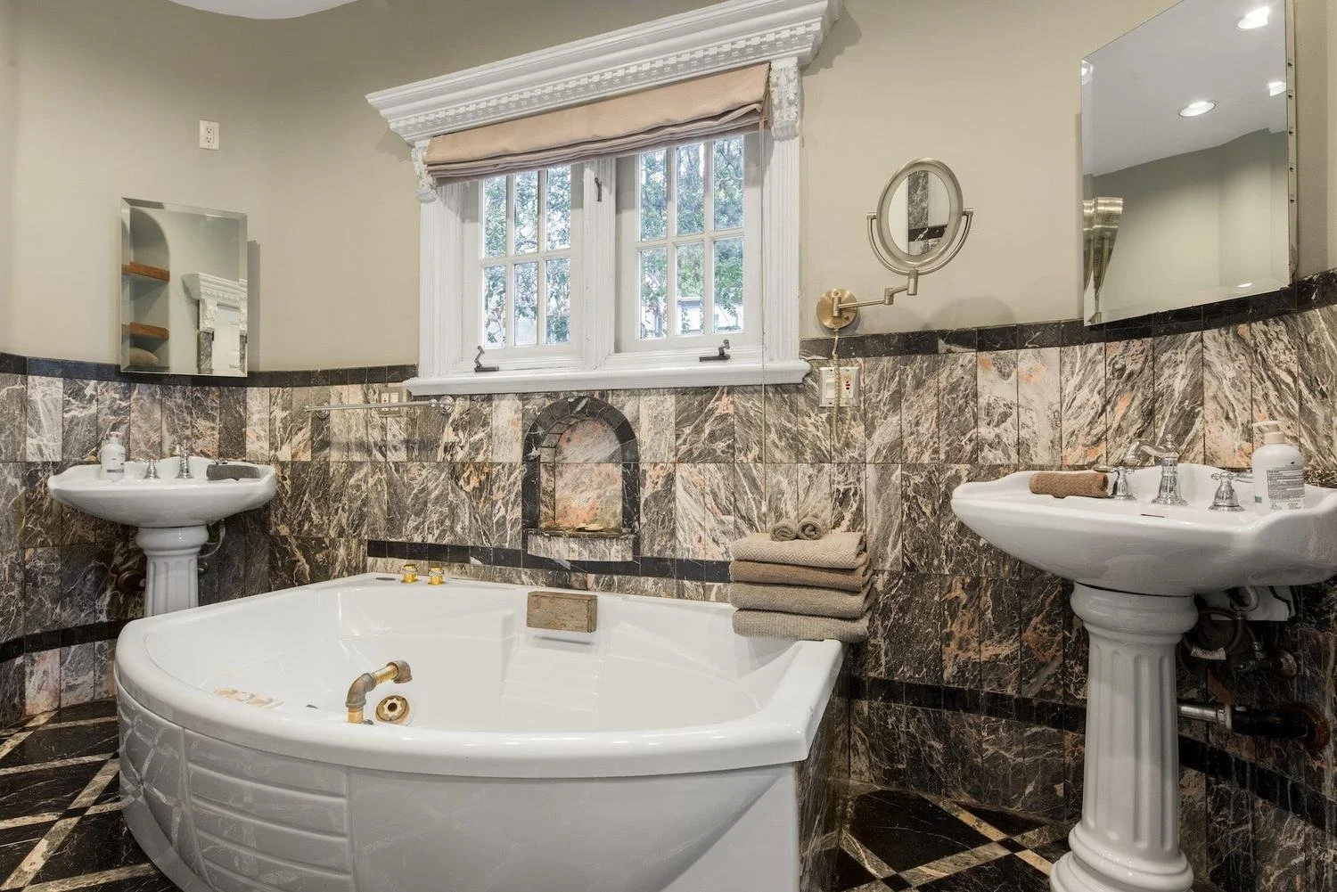 035-castle-ivar-marble-bathroom.jpg