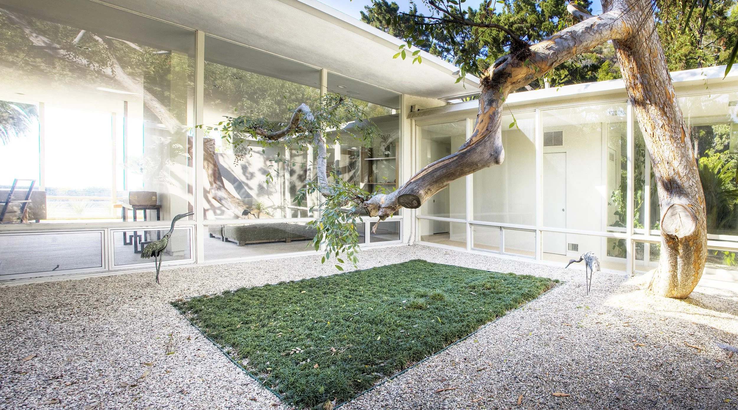 018-Simon-House-Courtyard-01.jpg