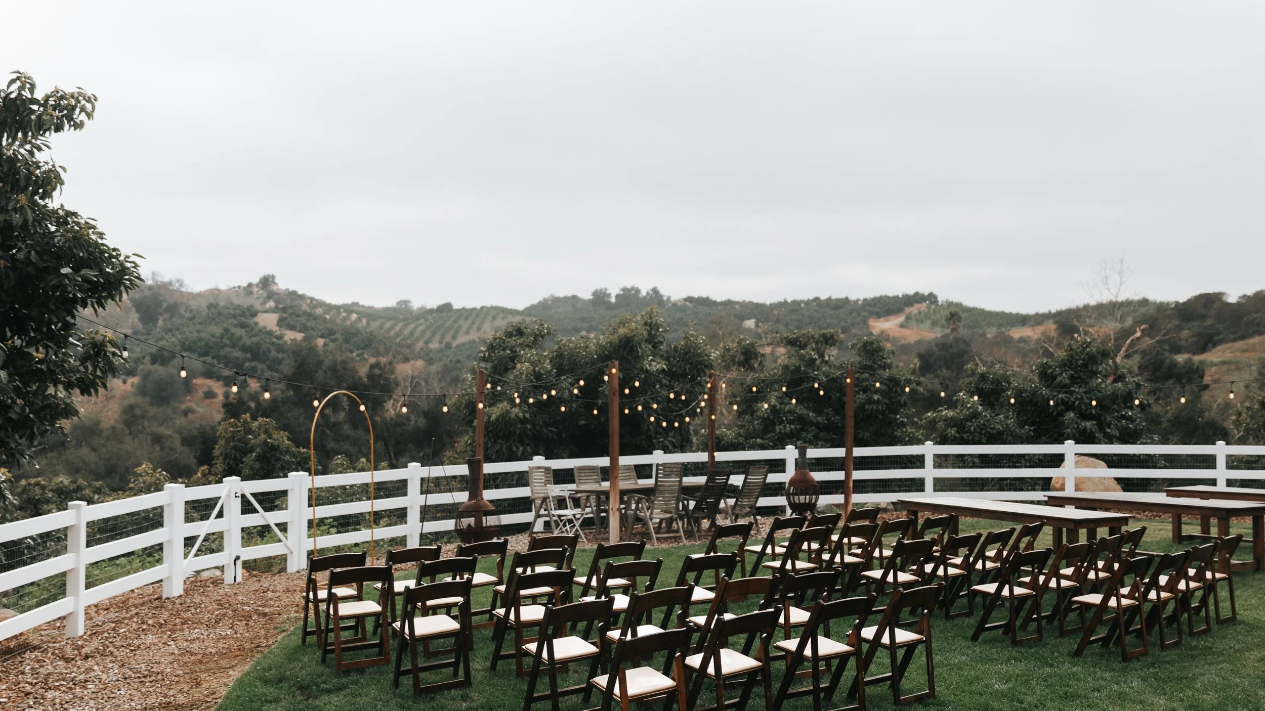 04_Ceremony_Lawn_and_Grove_View.jpg