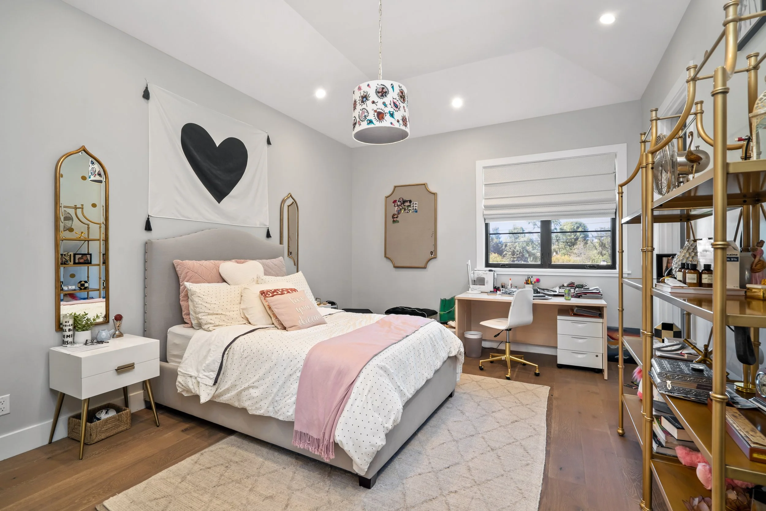 Collins-63-bedroom.jpg