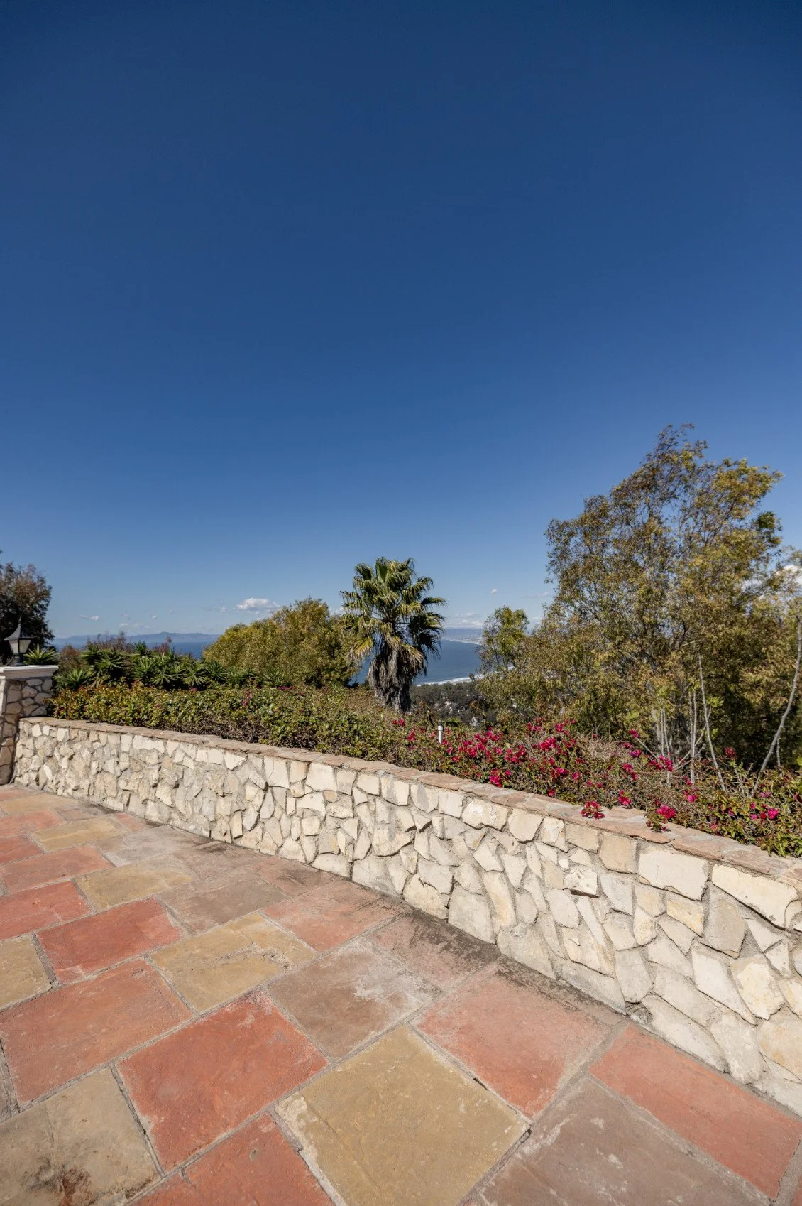 La_Dolce_Villa_038.jpg
