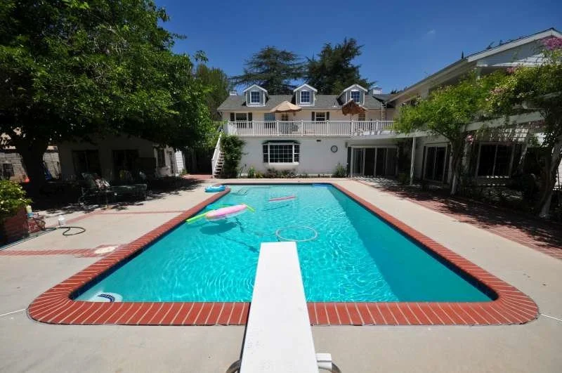 083_2618_pool2.jpg